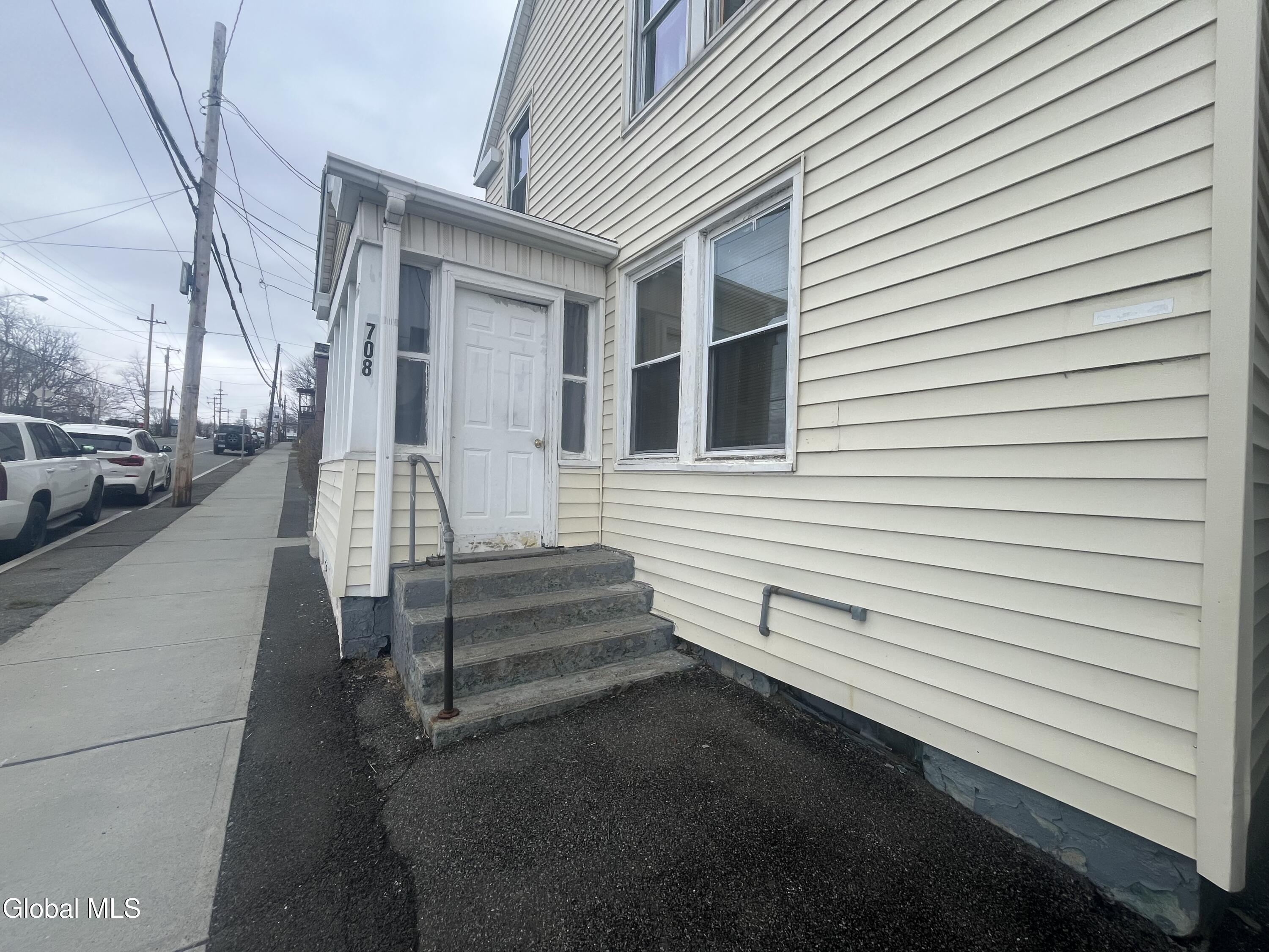 708 East Street Rensselaer NY 12144
