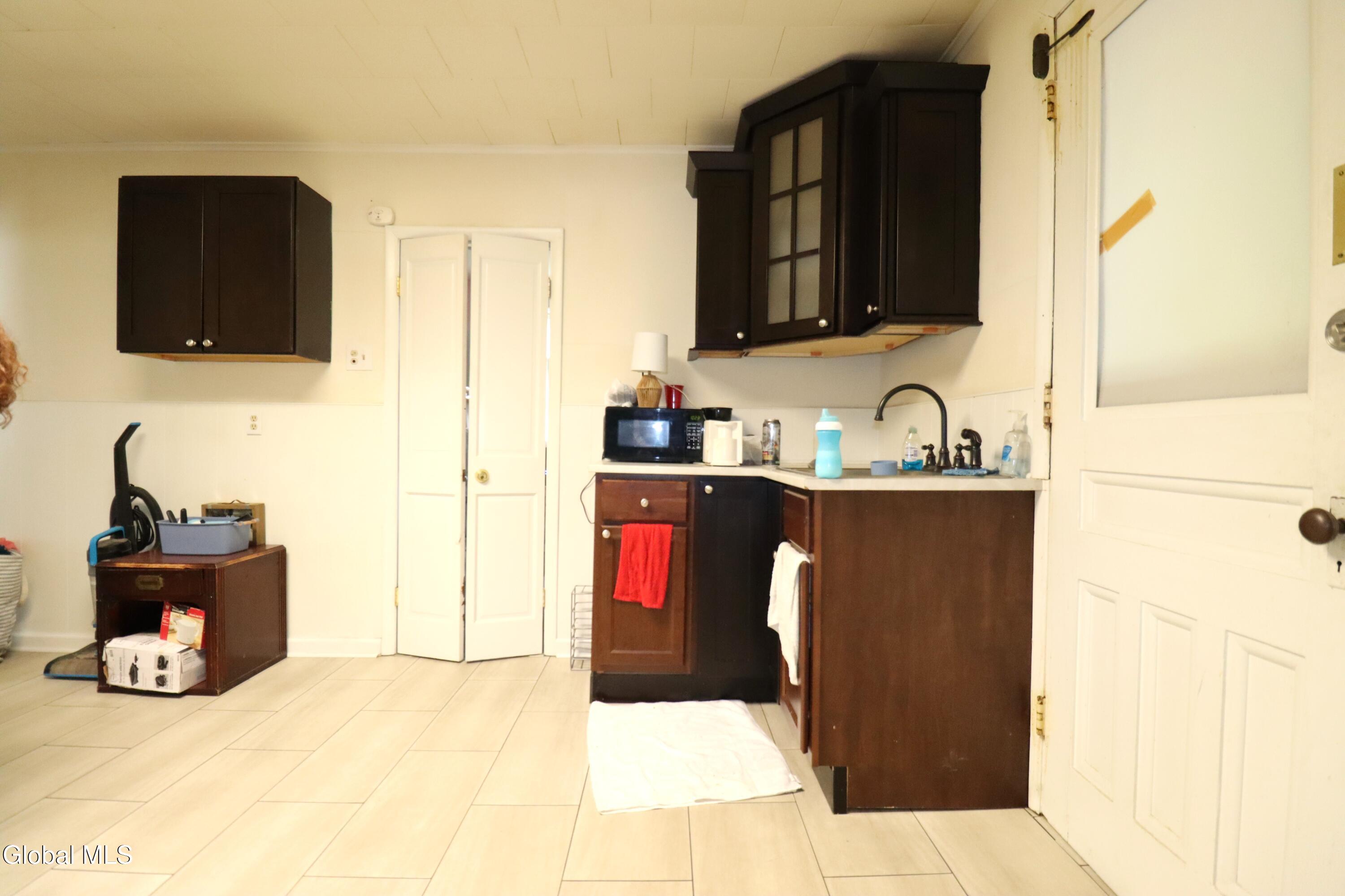 124 Degraff Street Schenectady NY 12308