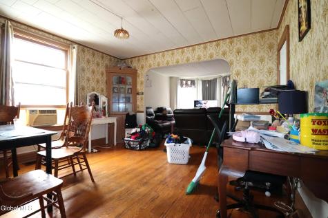124 Degraff Street Schenectady NY 12308