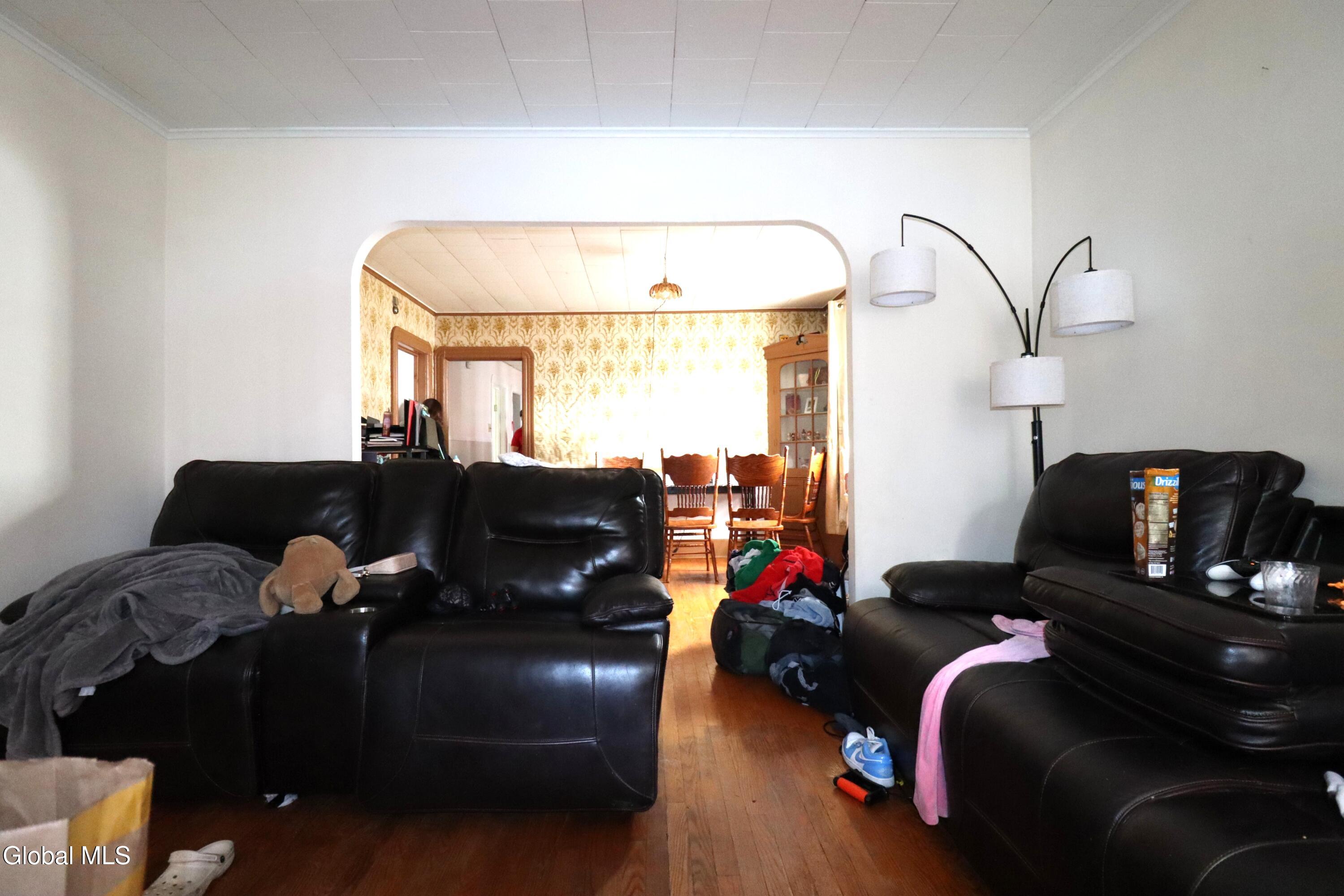 124 Degraff Street Schenectady NY 12308
