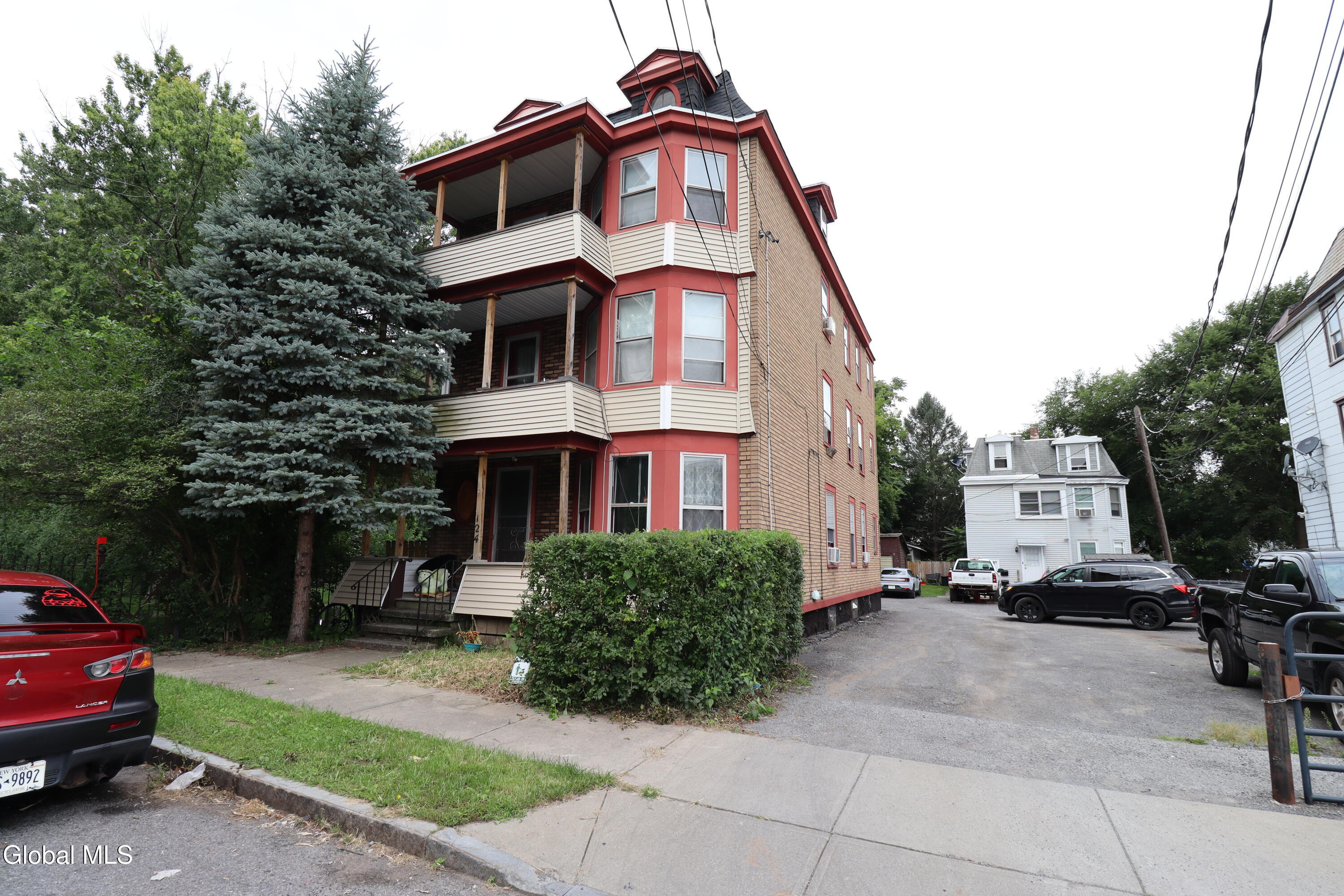 124 Degraff Street Schenectady NY 12308