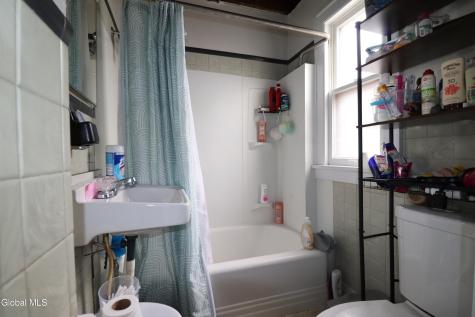 124 Degraff Street Schenectady NY 12308