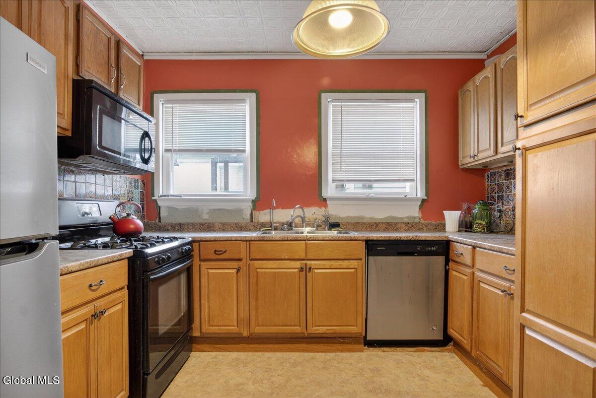 35 Grant Street Cohoes NY 12047