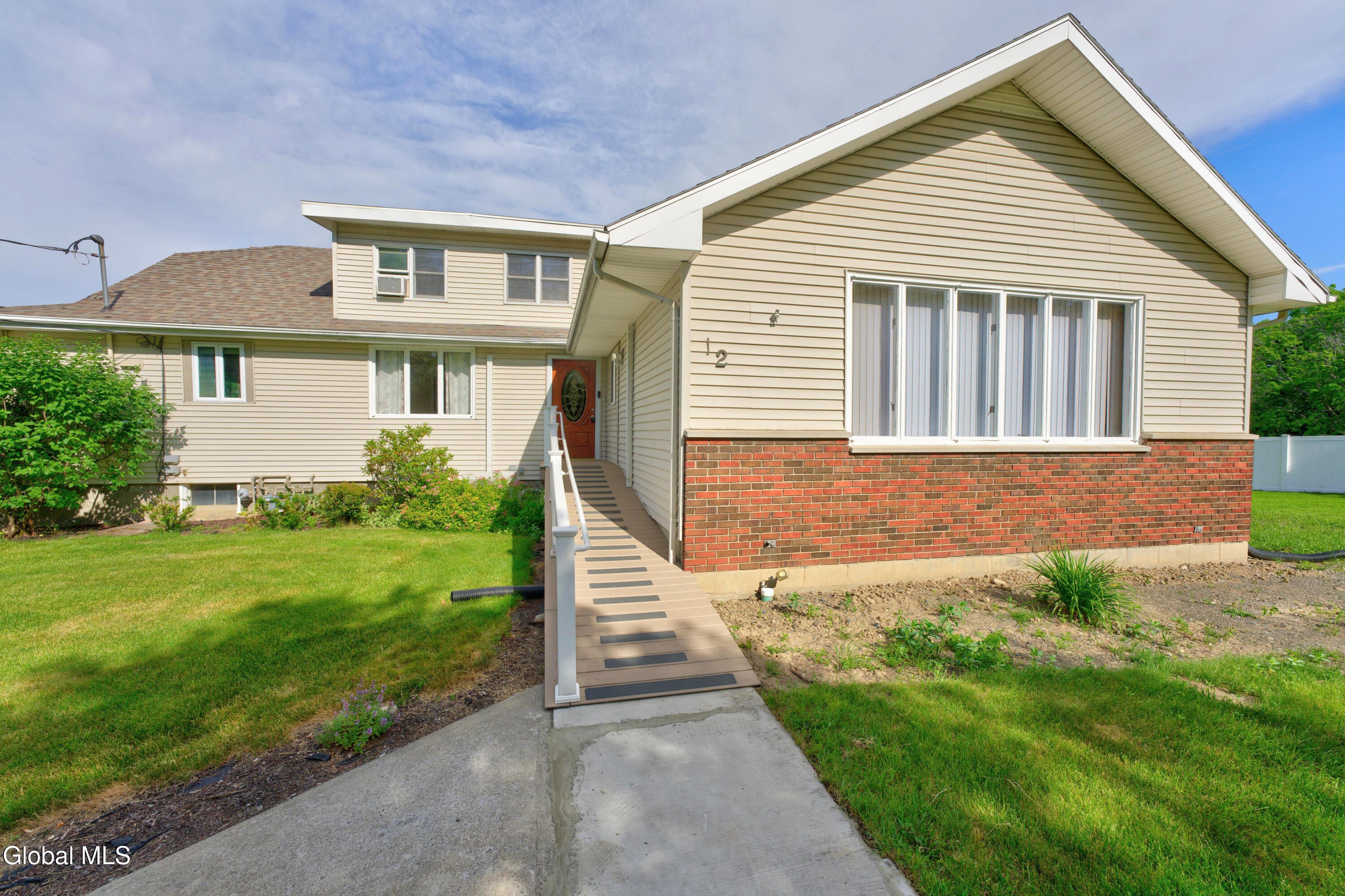 12 Glenwood Road Troy NY 12180