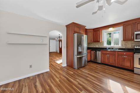 12 Glenwood Road Troy NY 12180