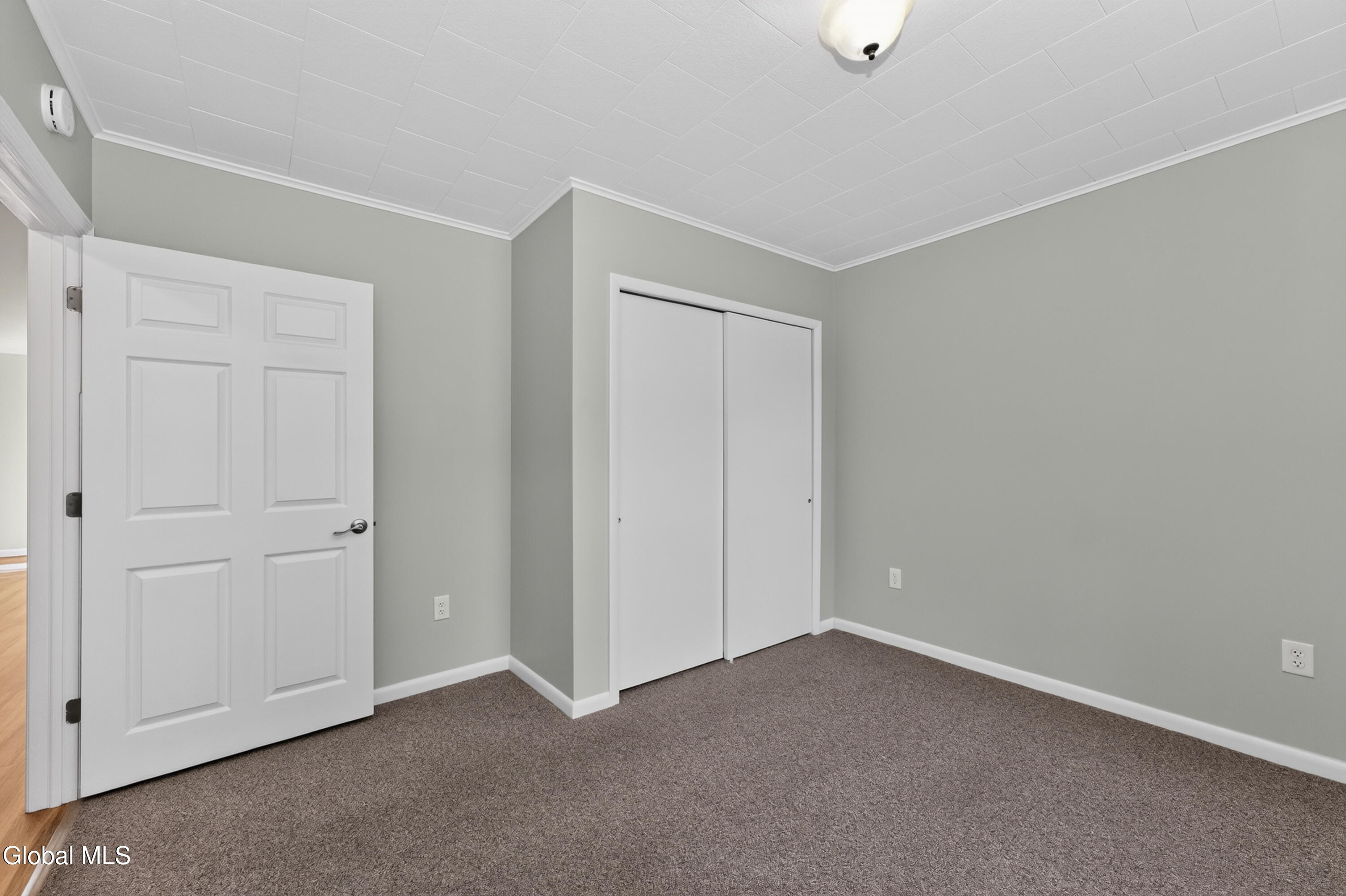 12 Glenwood Road Troy NY 12180