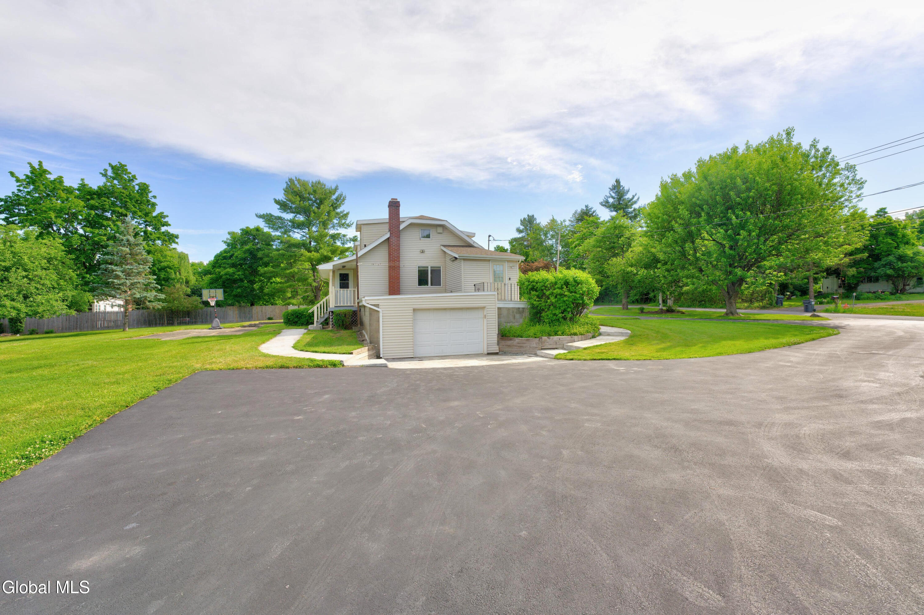 12 Glenwood Road Troy NY 12180