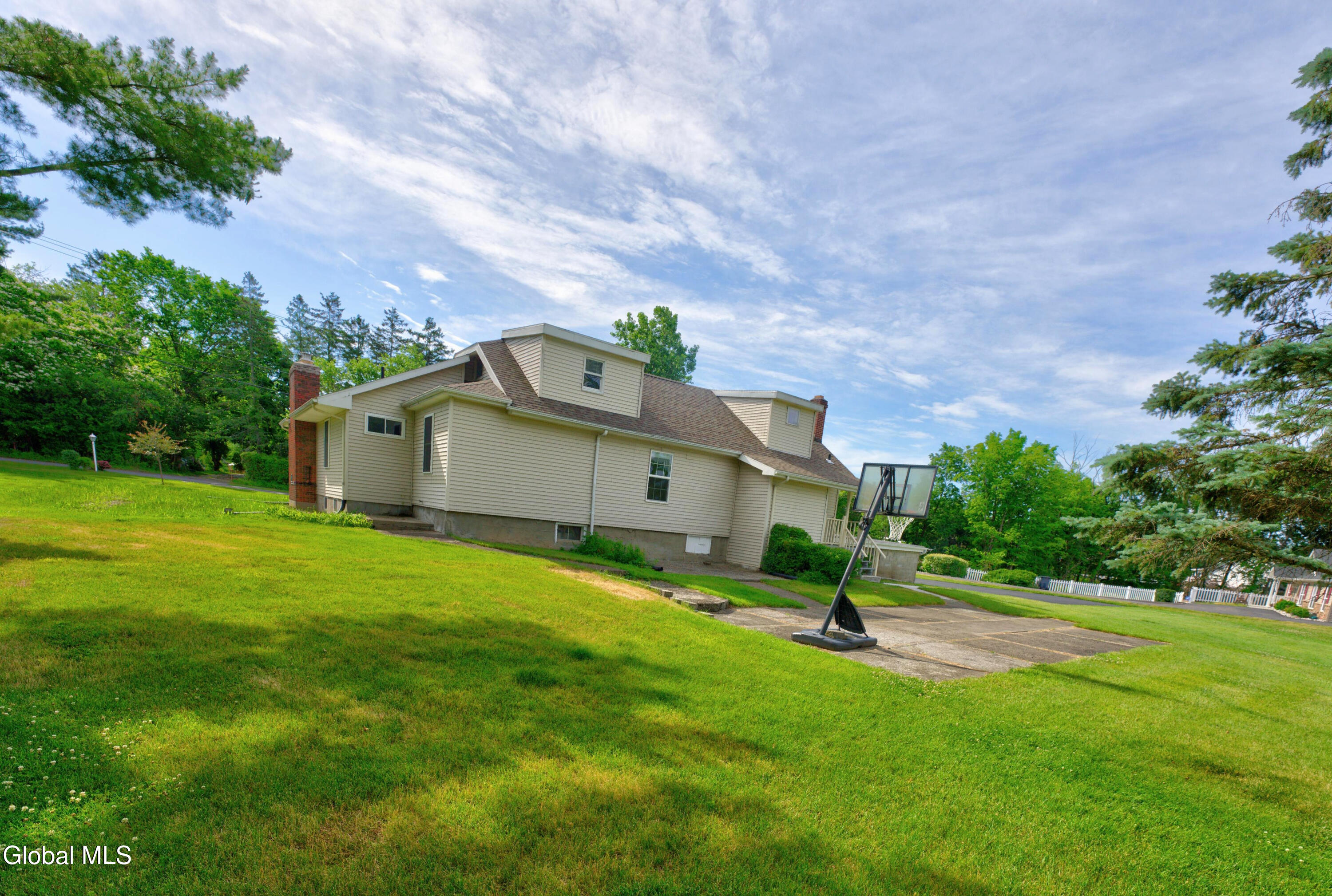 12 Glenwood Road Troy NY 12180