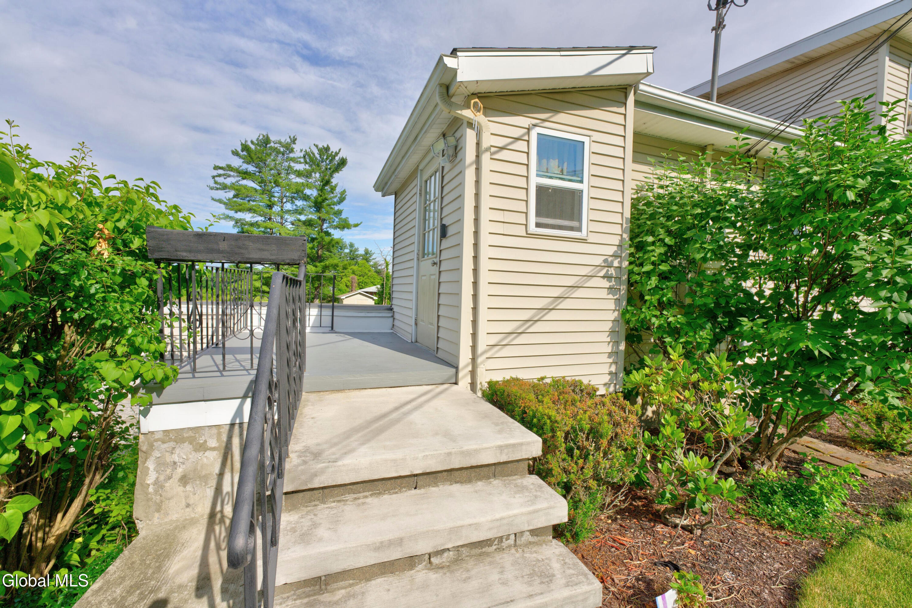 12 Glenwood Road Troy NY 12180