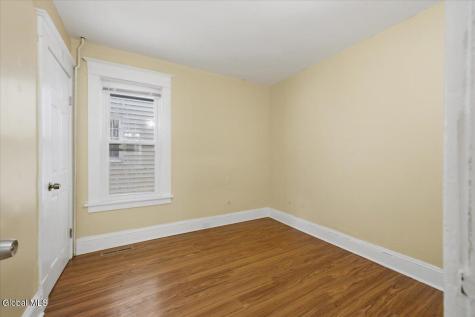 21 Hawk Street Schenectady NY 12307