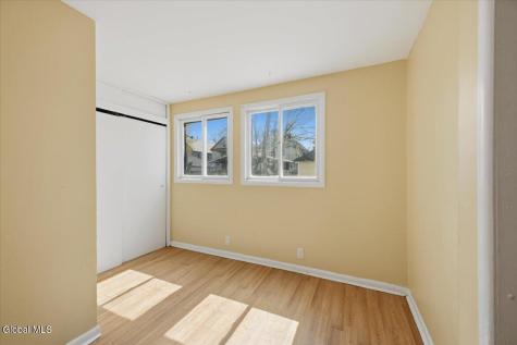 21 Hawk Street Schenectady NY 12307
