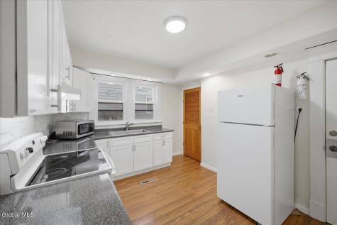 21 Hawk Street Schenectady NY 12307