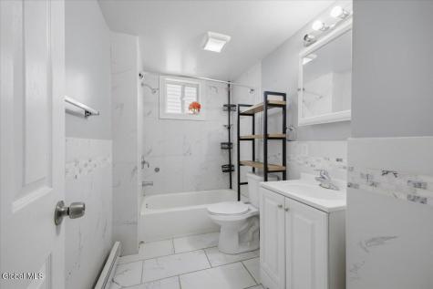 21 Hawk Street Schenectady NY 12307