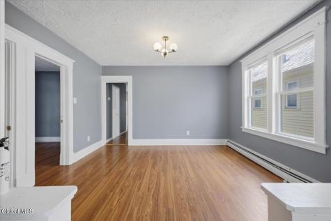 21 Hawk Street Schenectady NY 12307