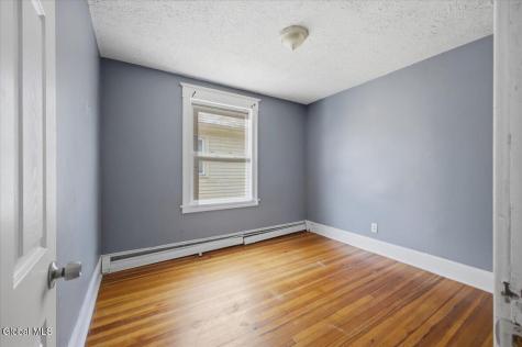 21 Hawk Street Schenectady NY 12307