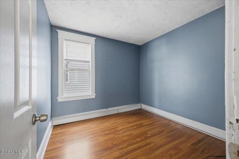 21 Hawk Street Schenectady NY 12307