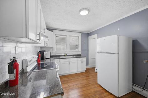 21 Hawk Street Schenectady NY 12307