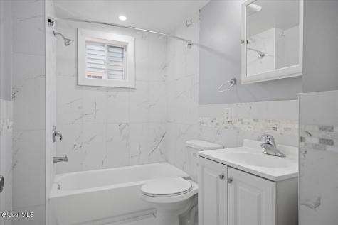 21 Hawk Street Schenectady NY 12307