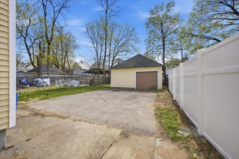 21 Hawk Street Schenectady NY 12307