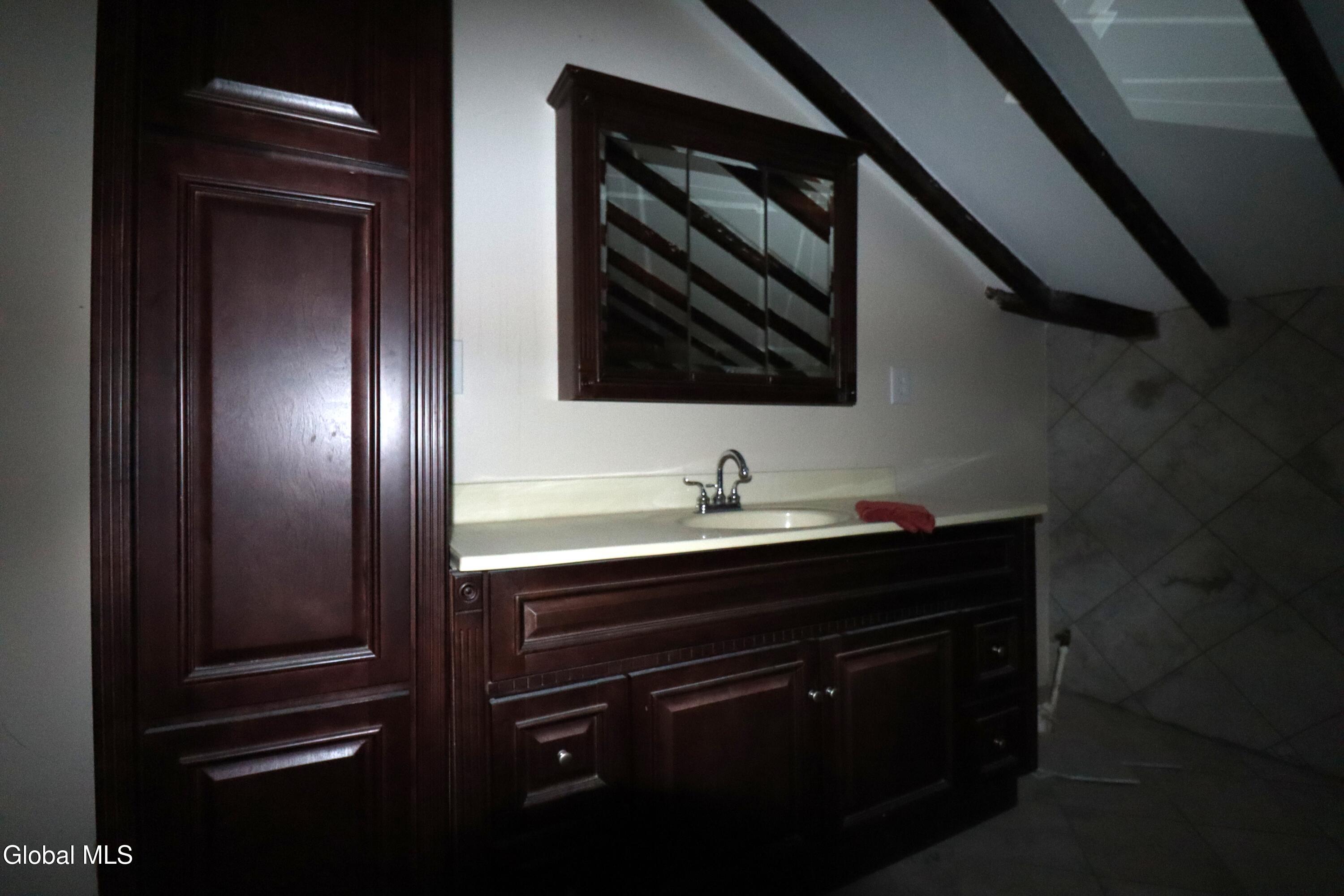 517 3rd Avenue Troy NY 12182