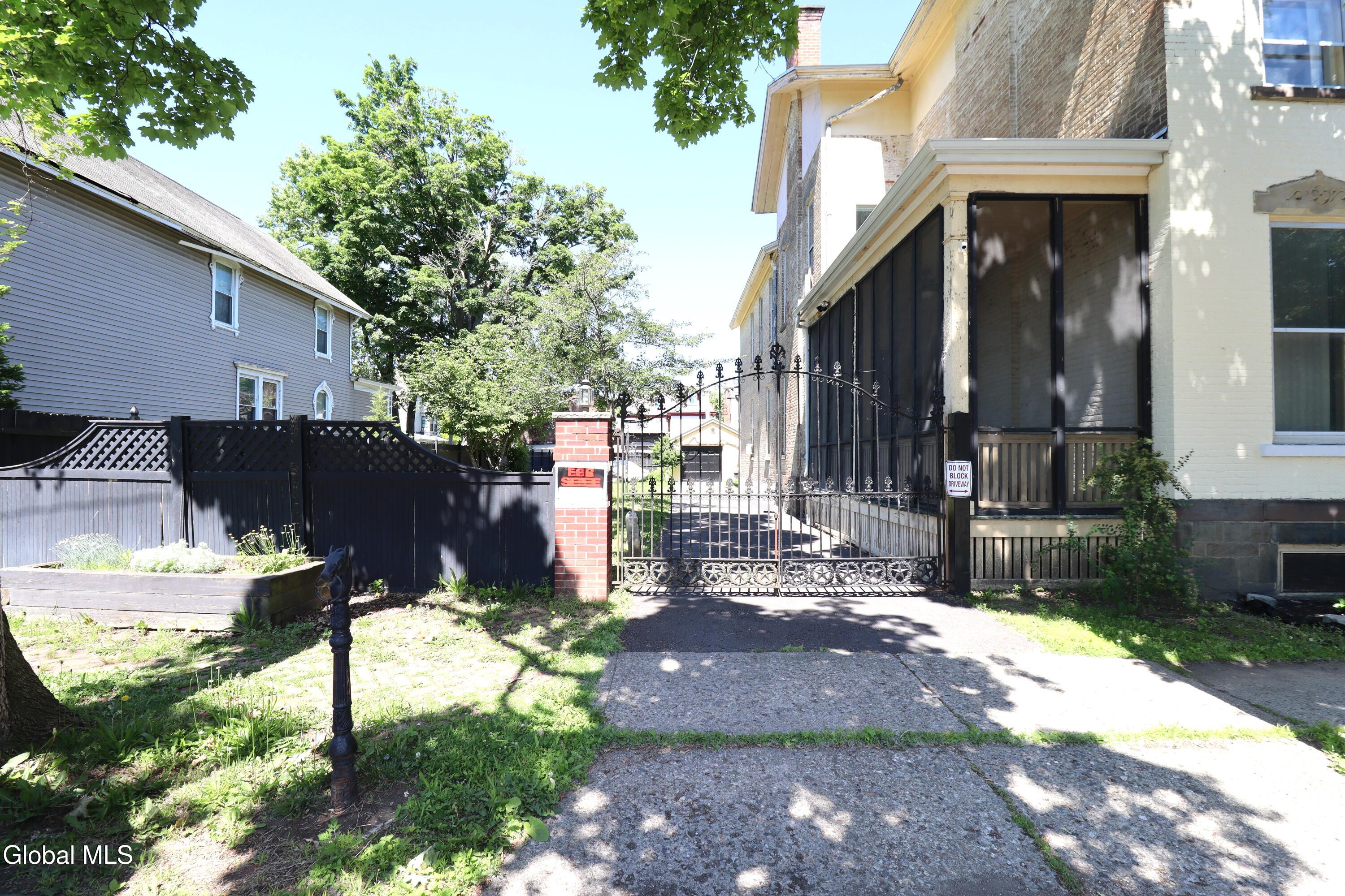 517 3rd Avenue Troy NY 12182