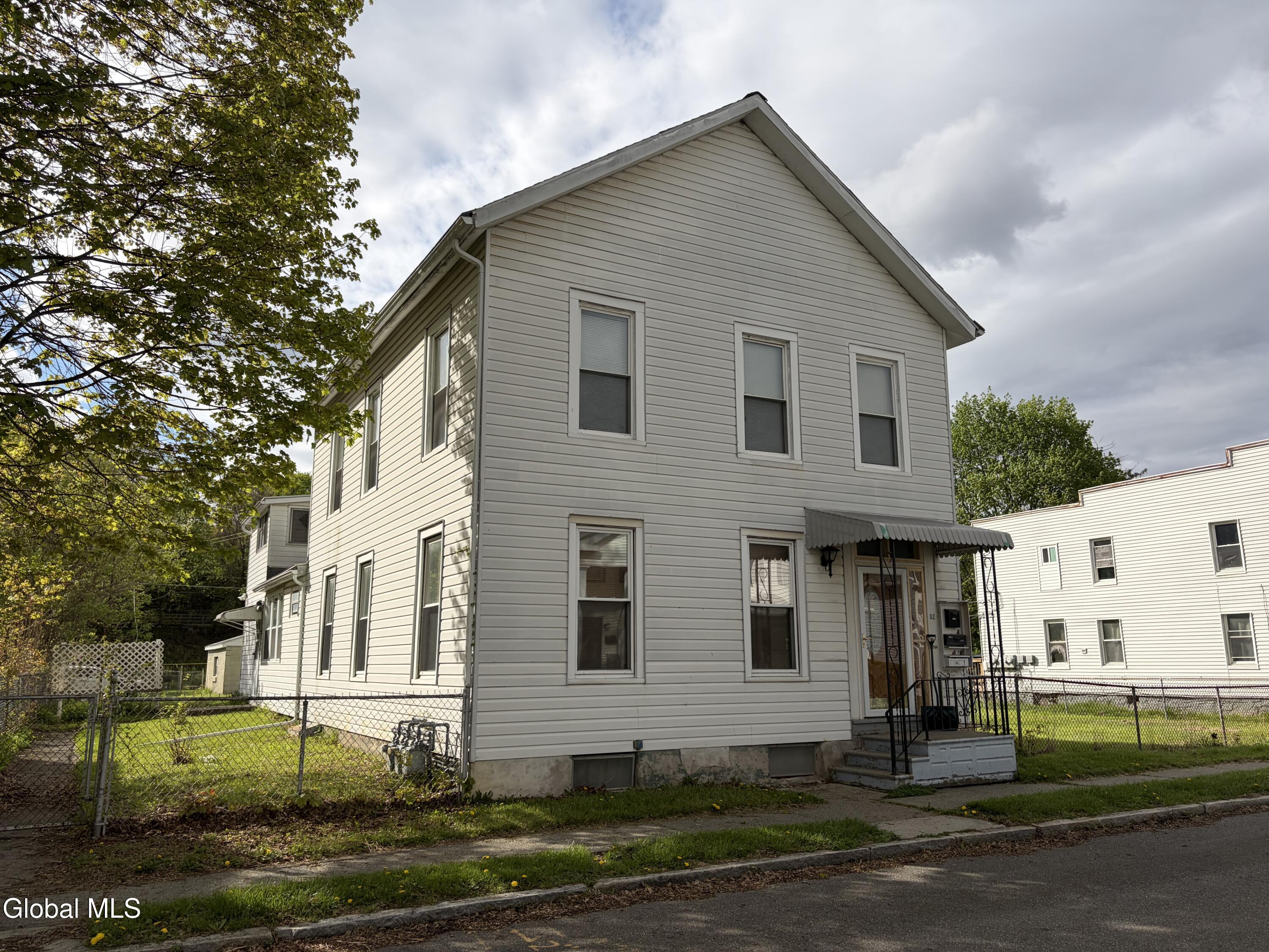 82 4th Street Waterford NY 12188