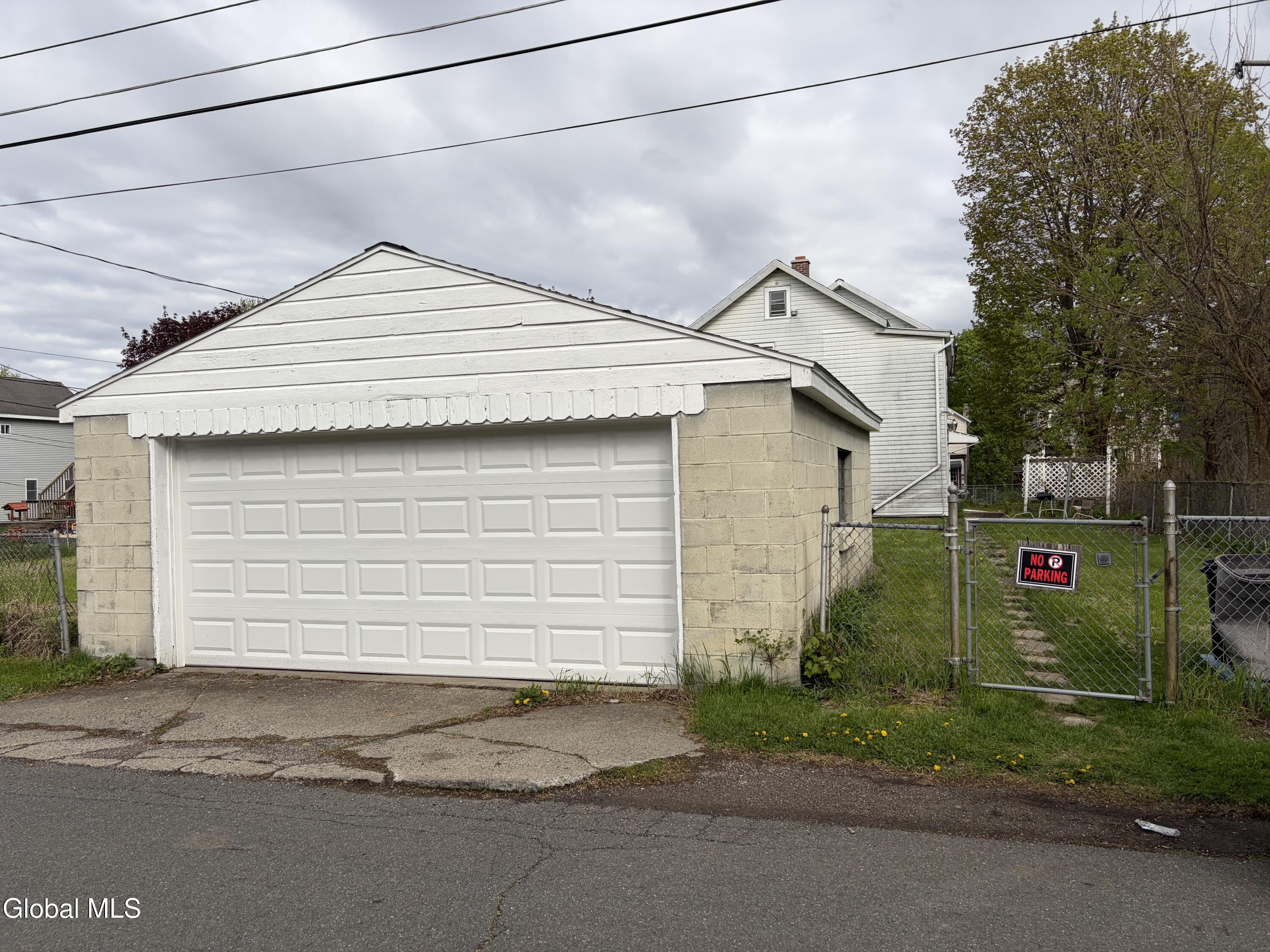82 4th Street Waterford NY 12188