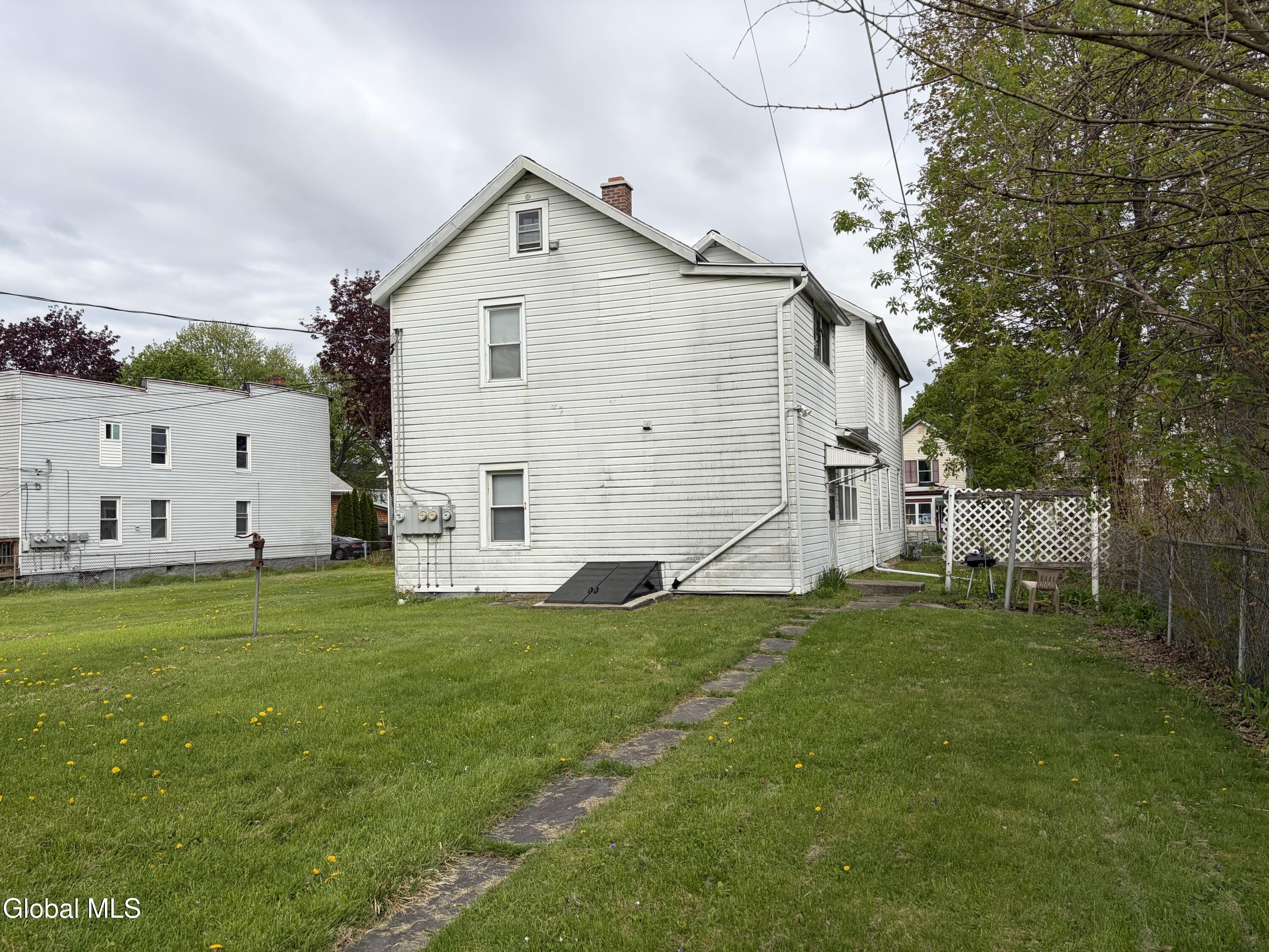 82 4th Street Waterford NY 12188