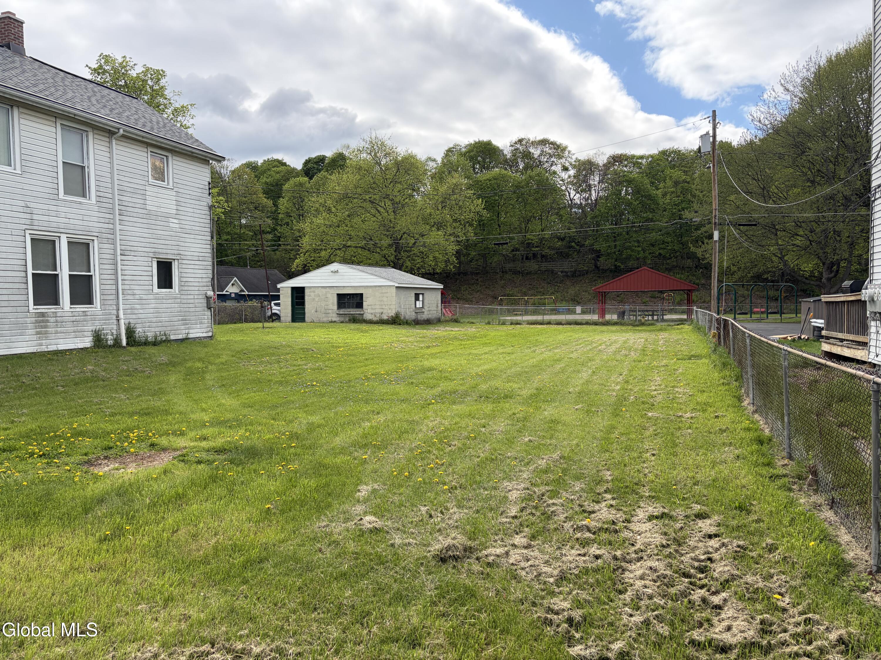 82 4th Street Waterford NY 12188