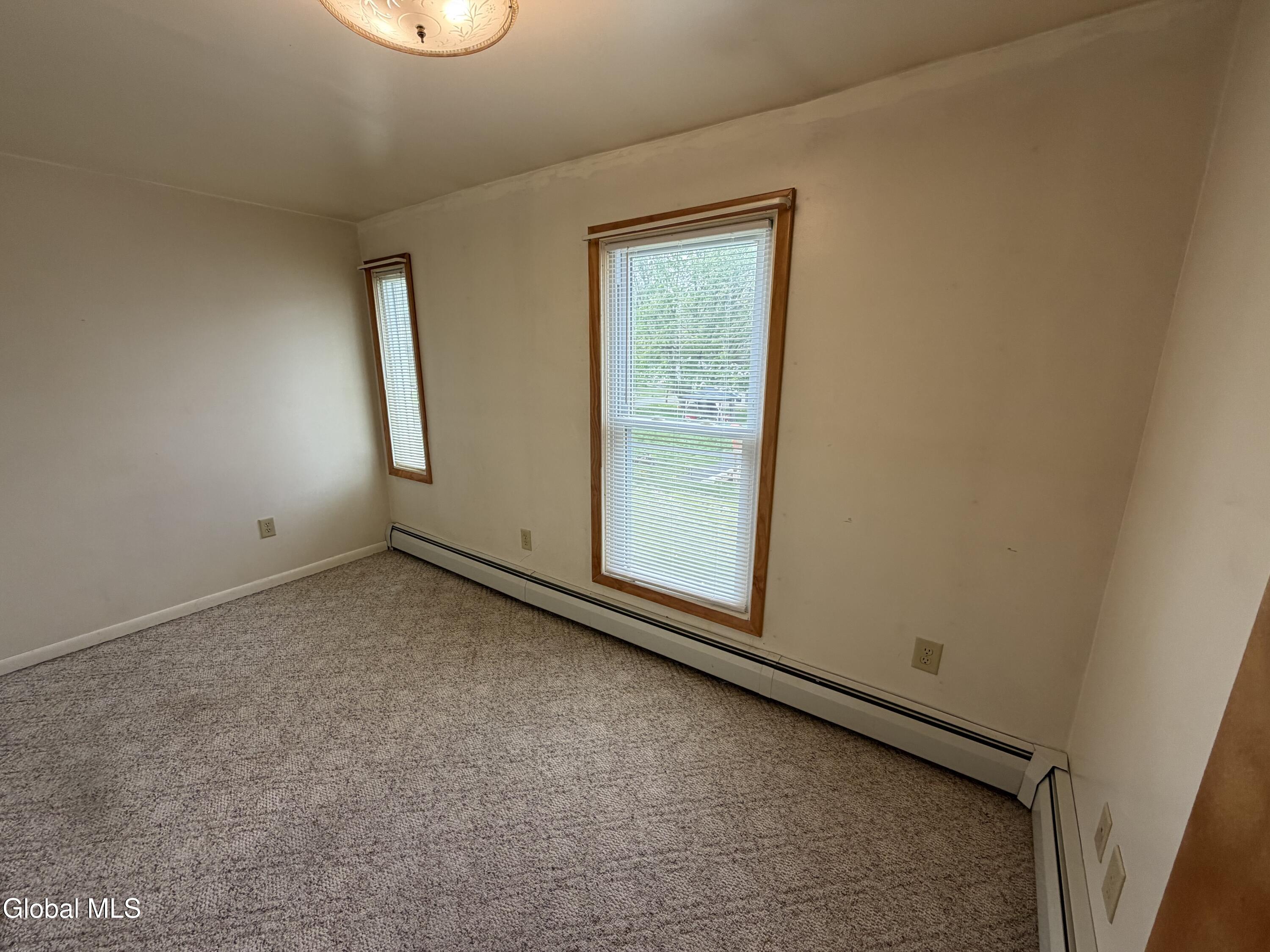 82 4th Street Waterford NY 12188