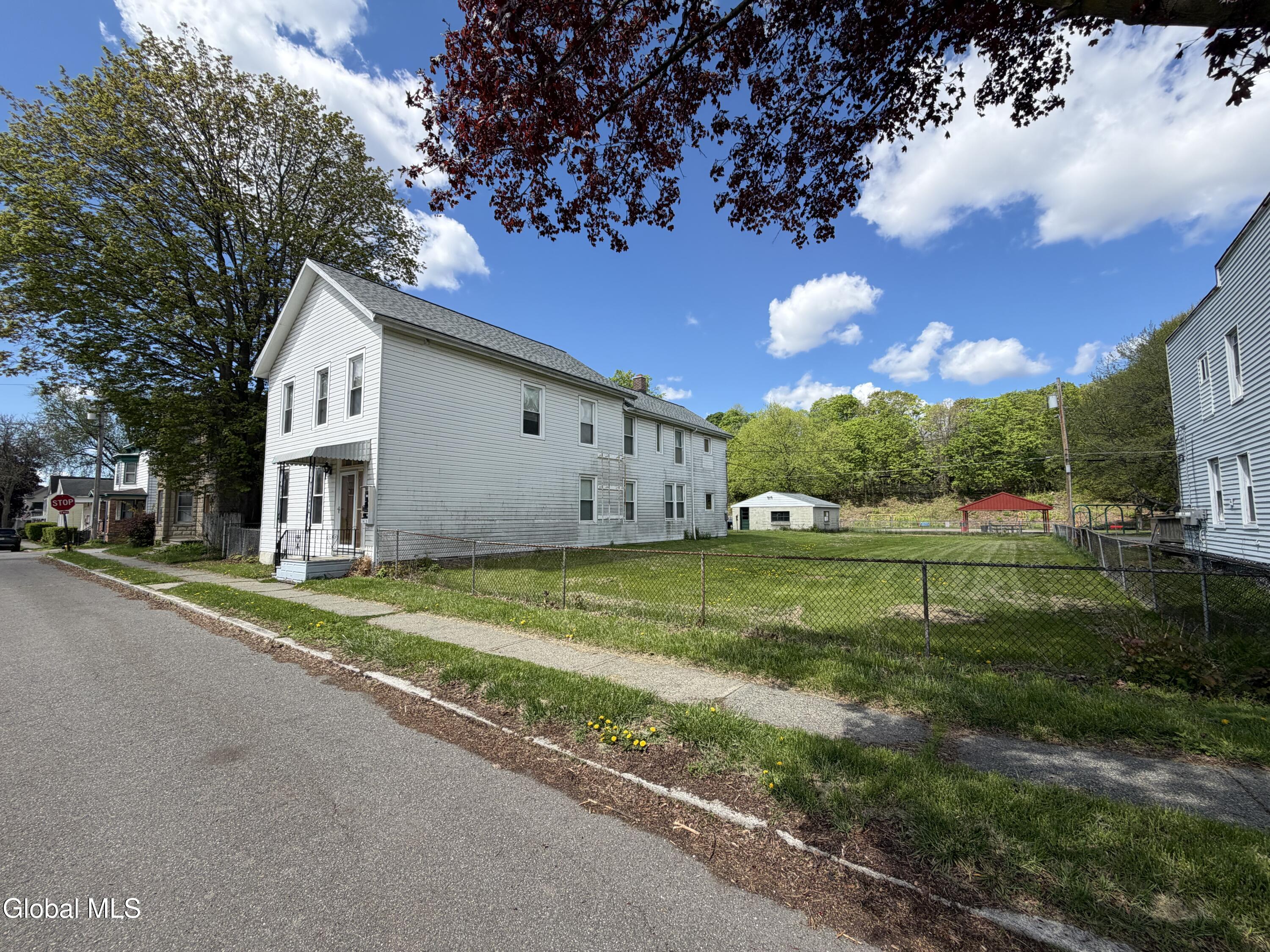 82 4th Street Waterford NY 12188