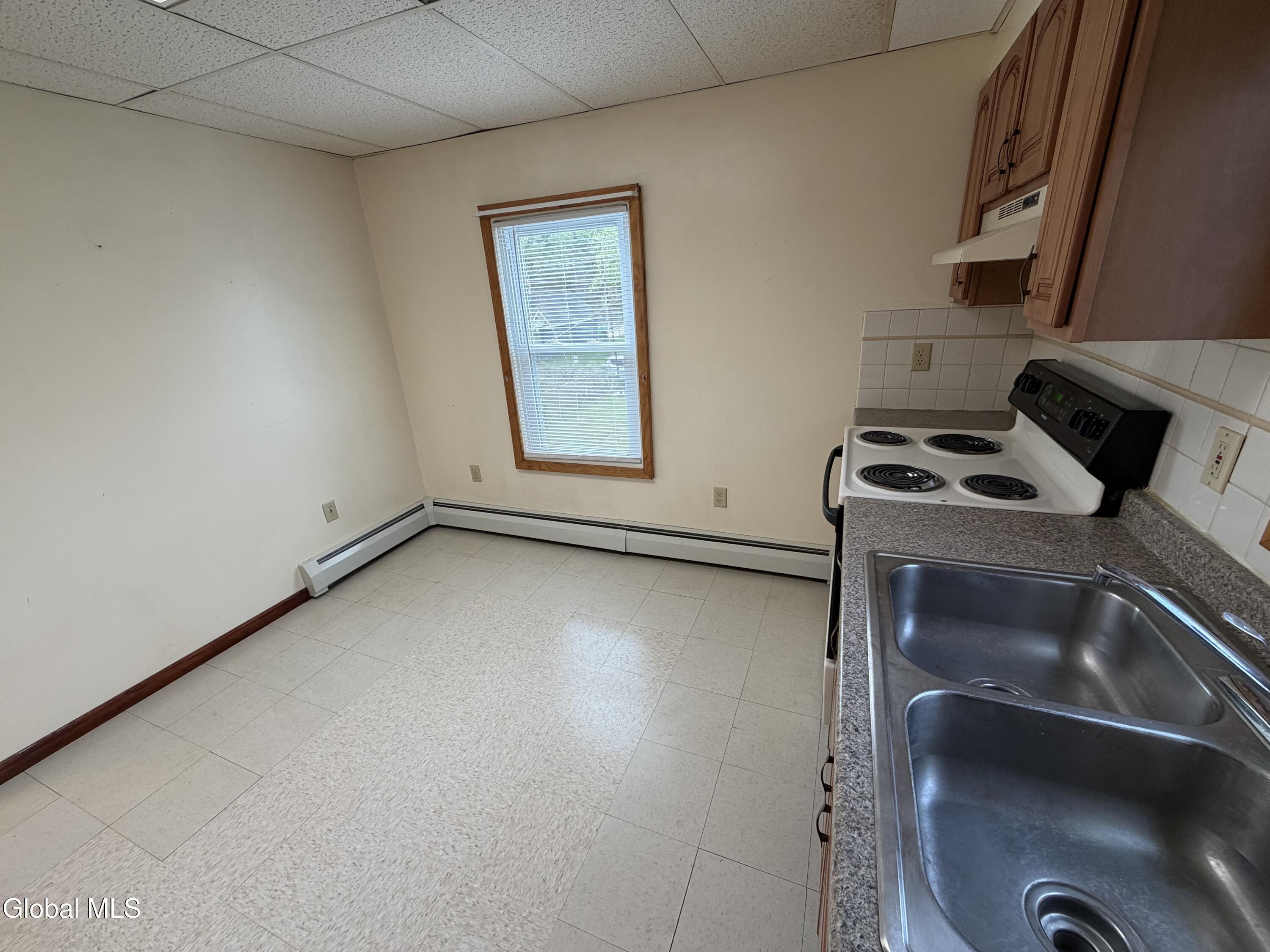 82 4th Street Waterford NY 12188