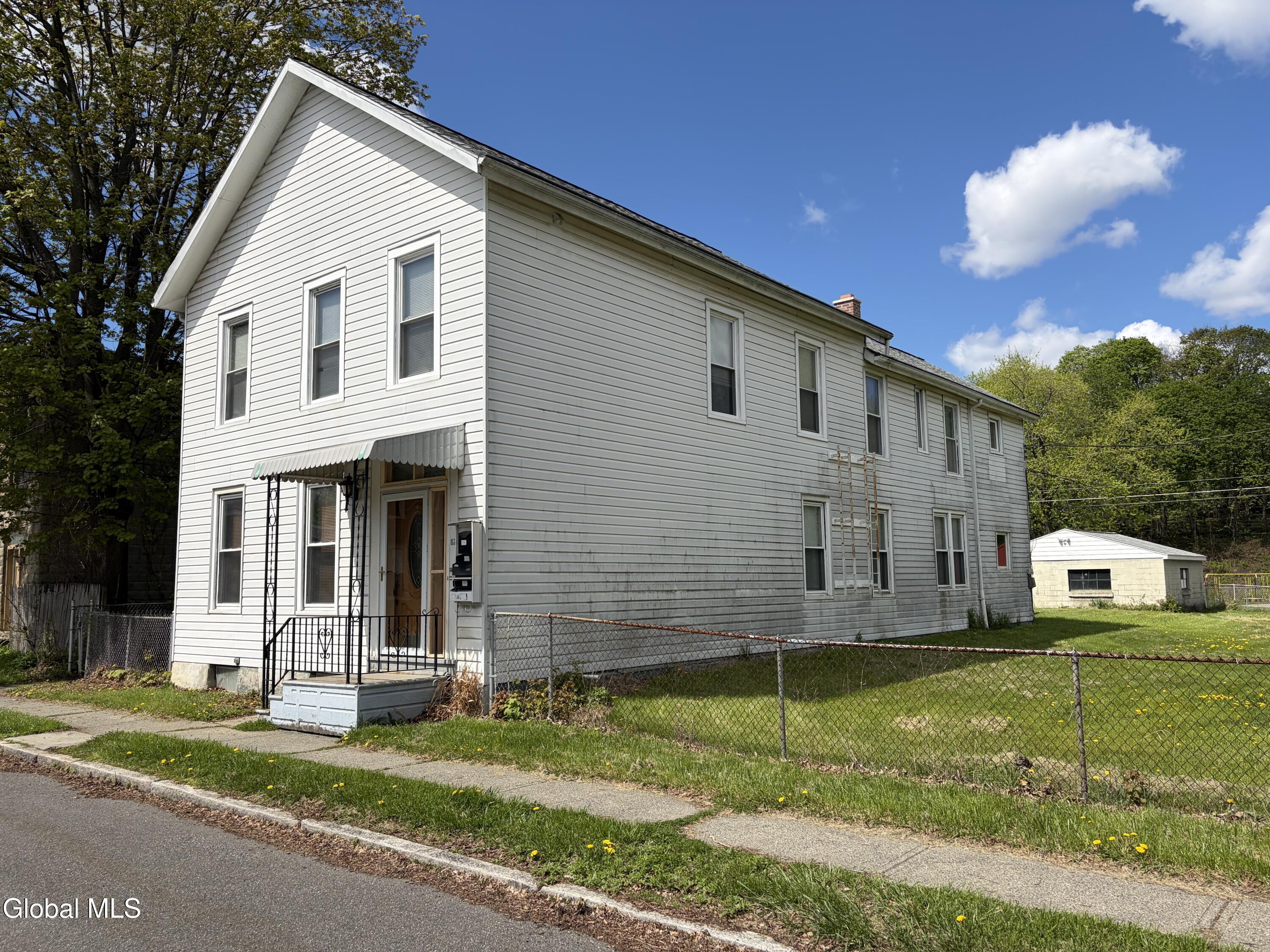 82 4th Street Waterford NY 12188