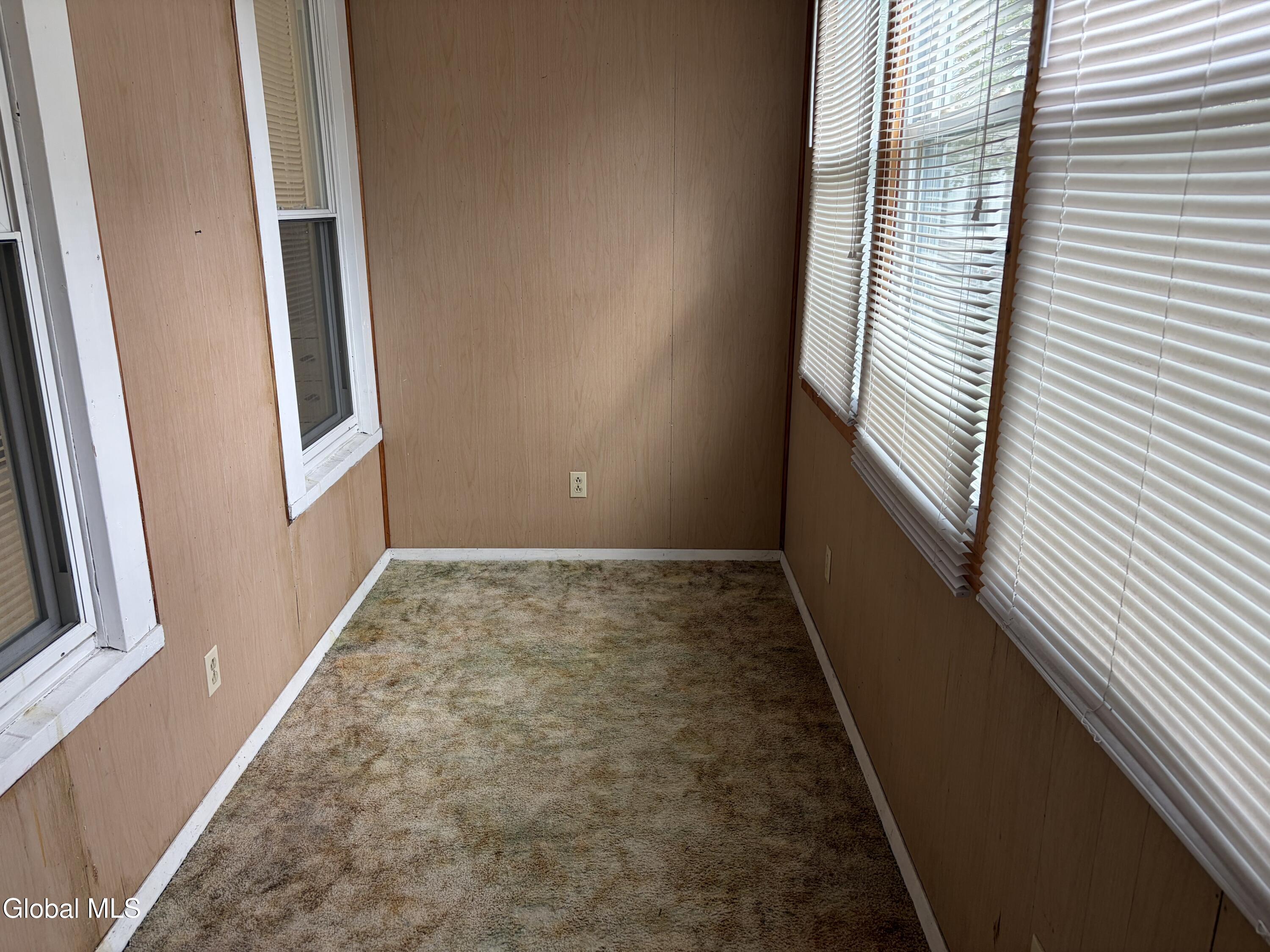 82 4th Street Waterford NY 12188