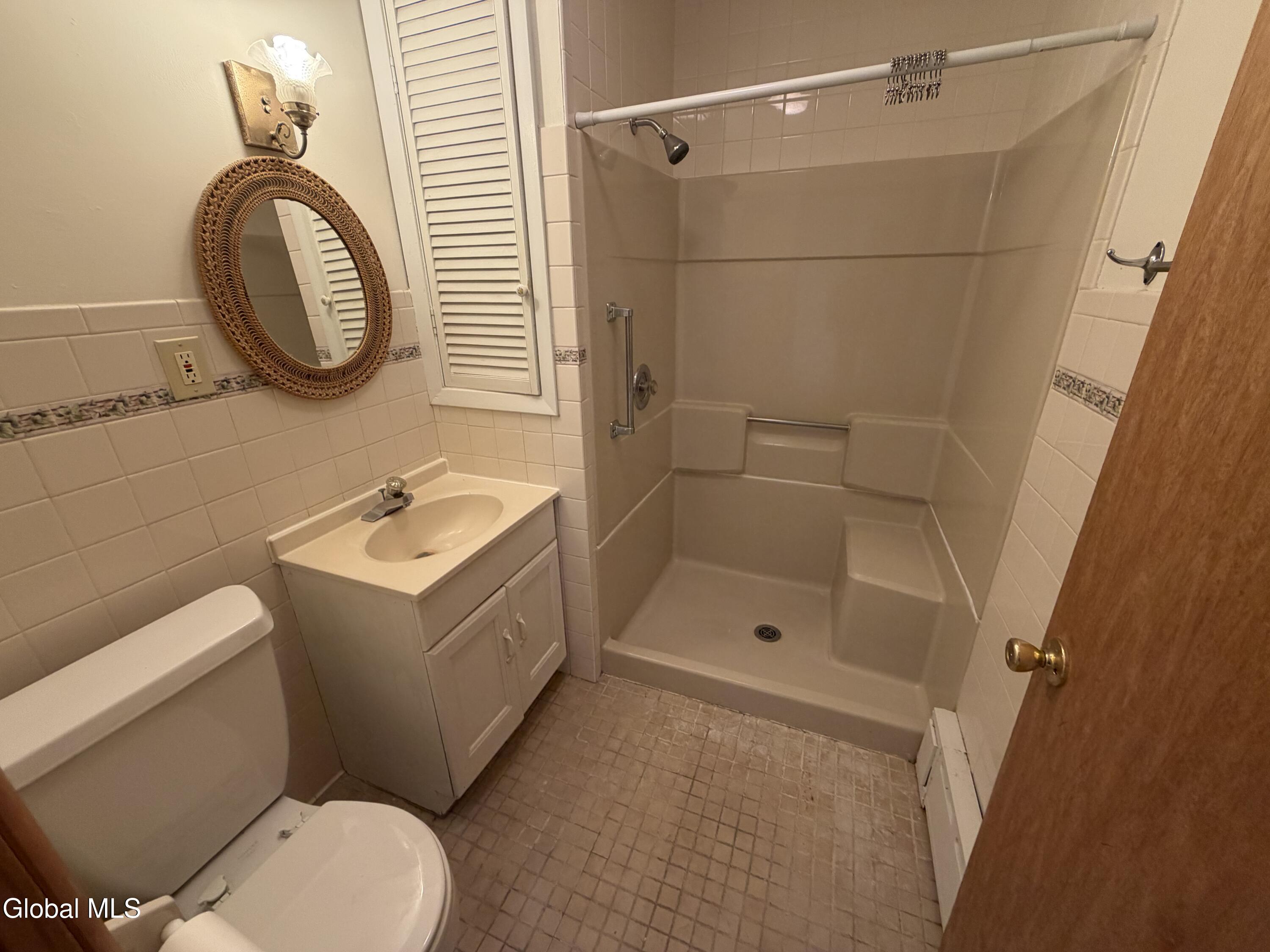 82 4th Street Waterford NY 12188