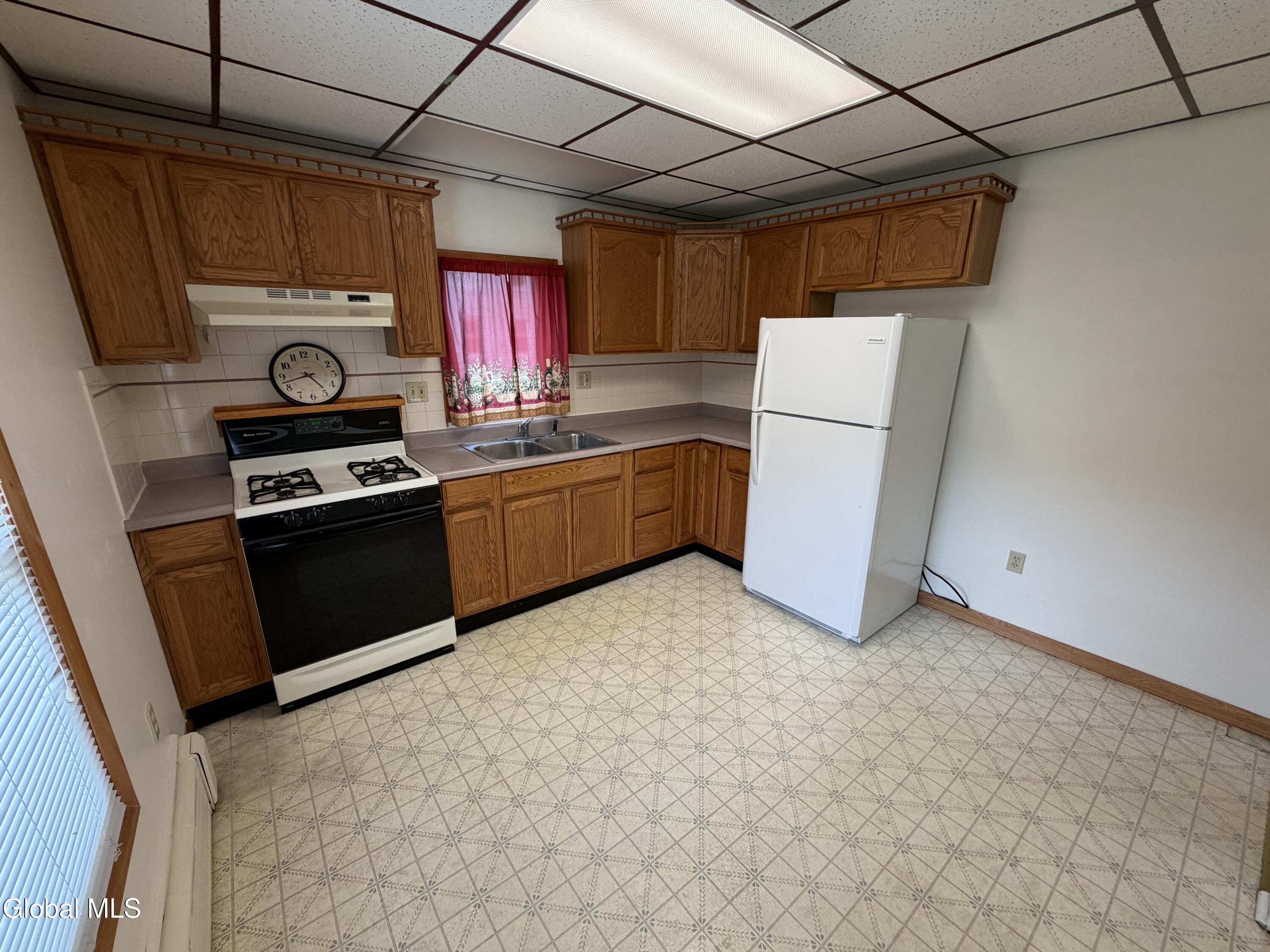 82 4th Street Waterford NY 12188