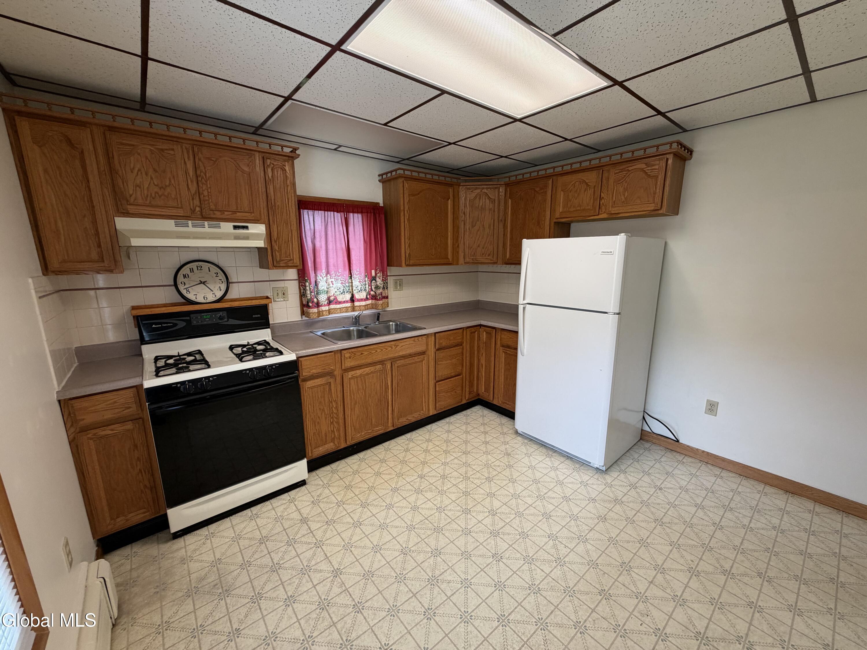 82 4th Street Waterford NY 12188