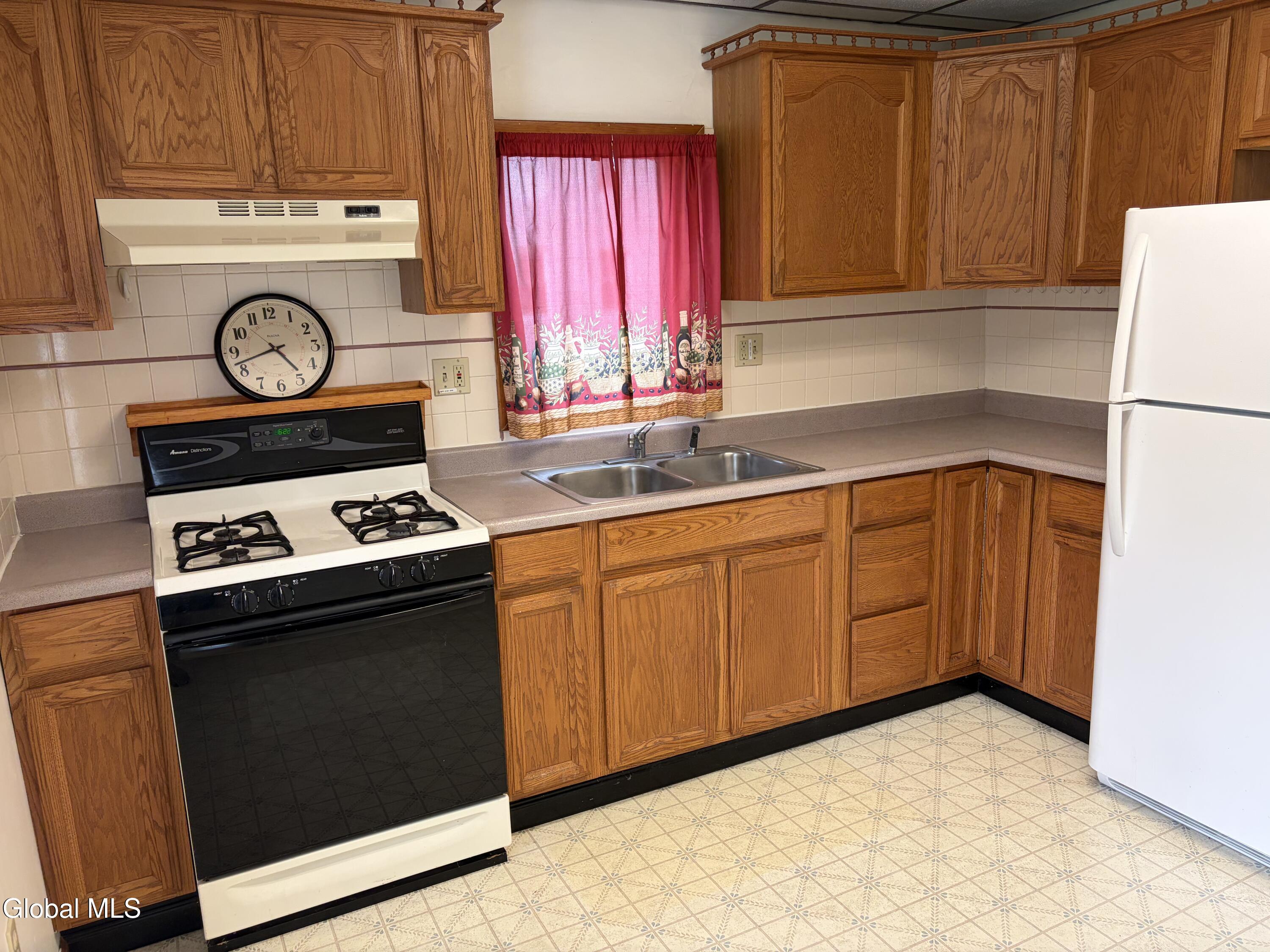 82 4th Street Waterford NY 12188