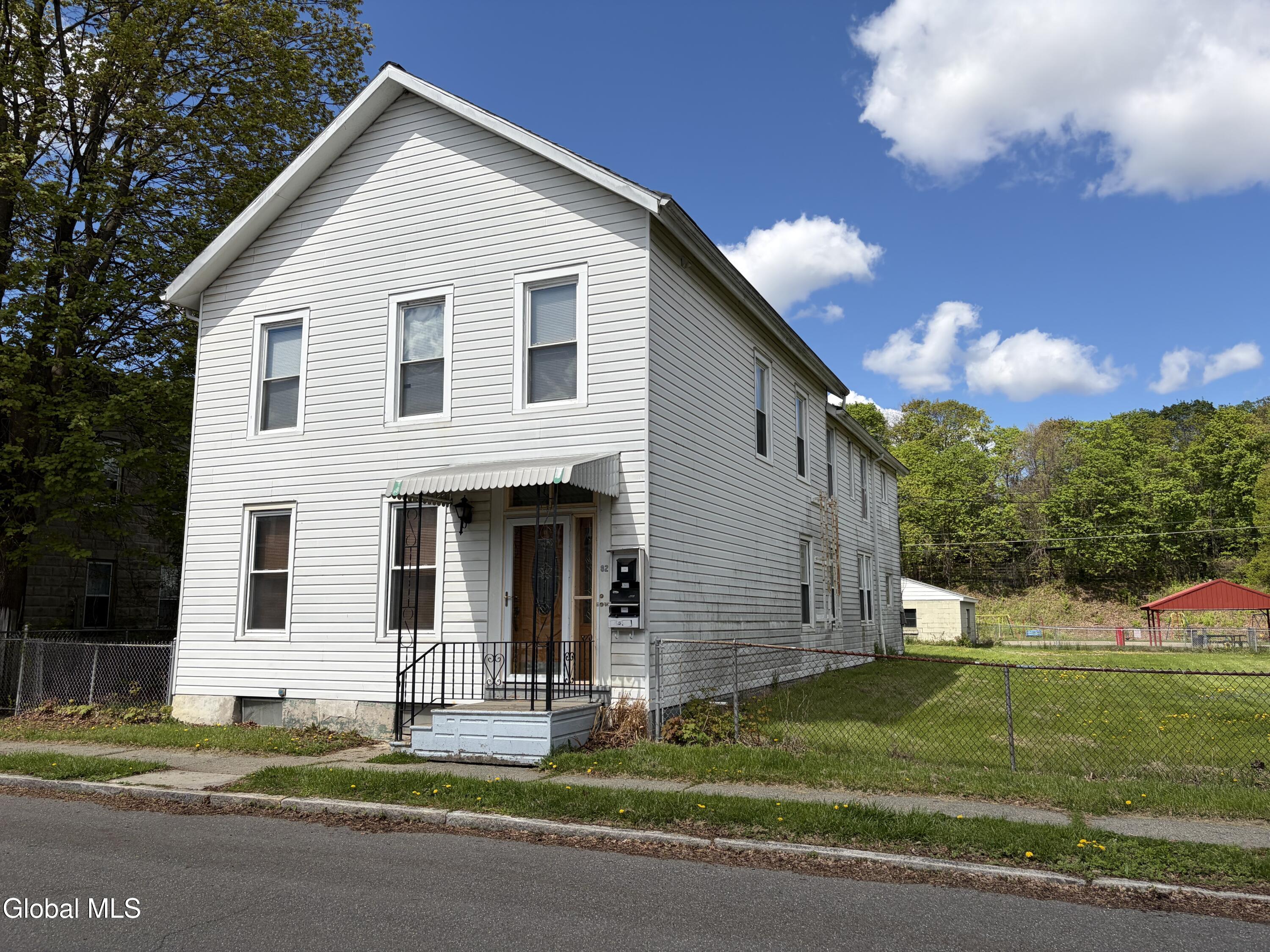82 4th Street Waterford NY 12188