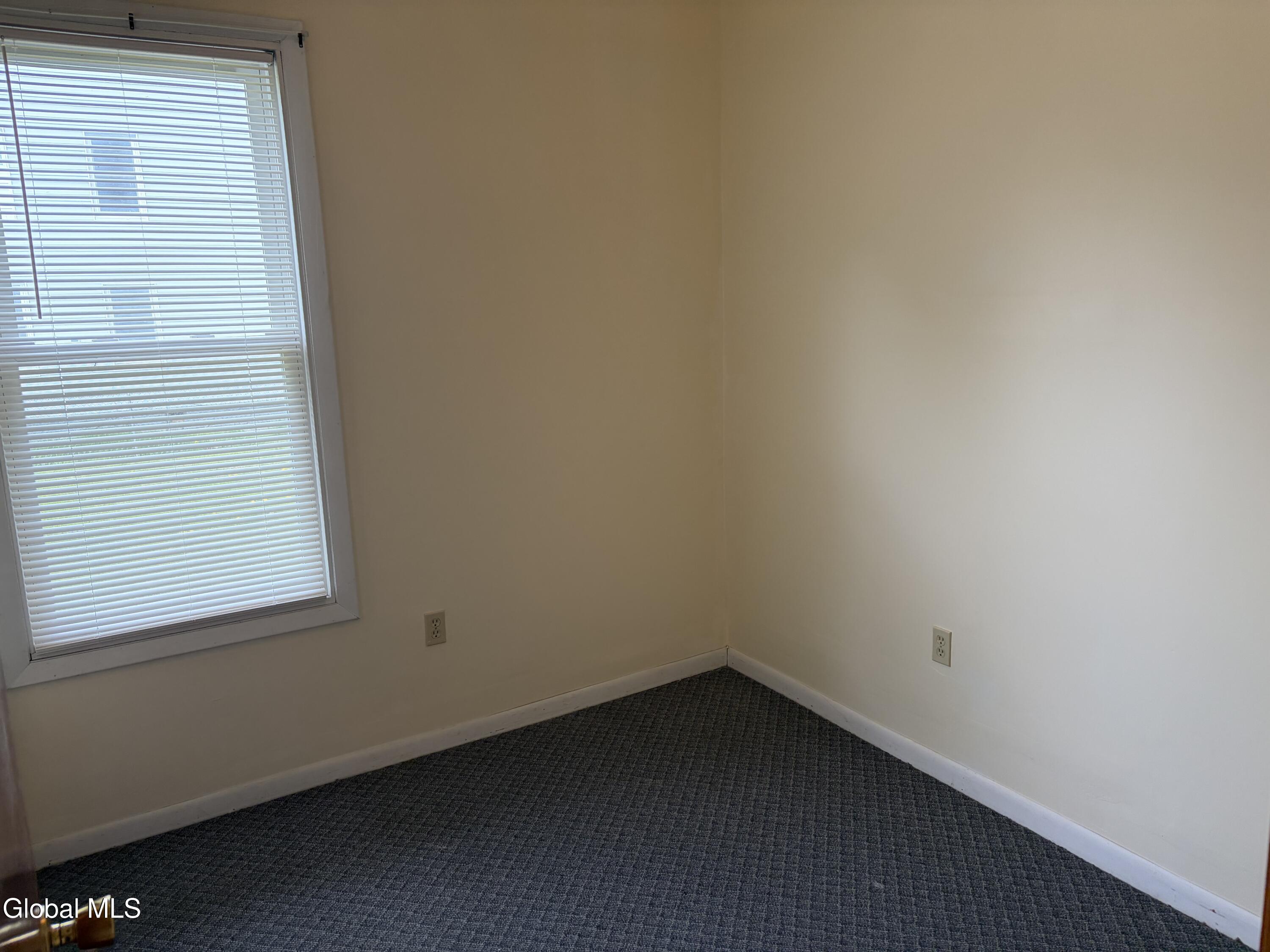 82 4th Street Waterford NY 12188