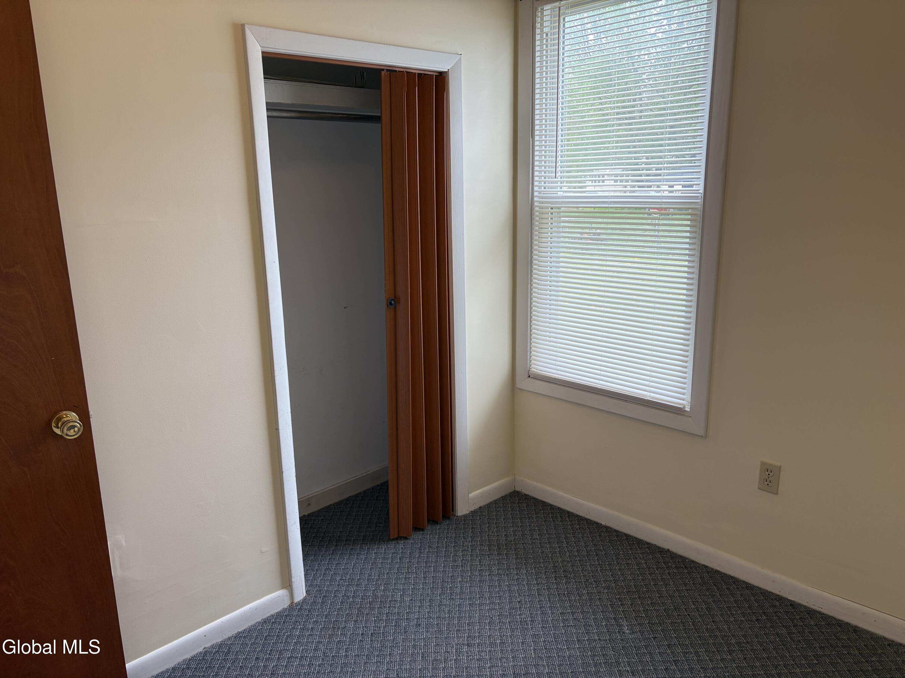 82 4th Street Waterford NY 12188