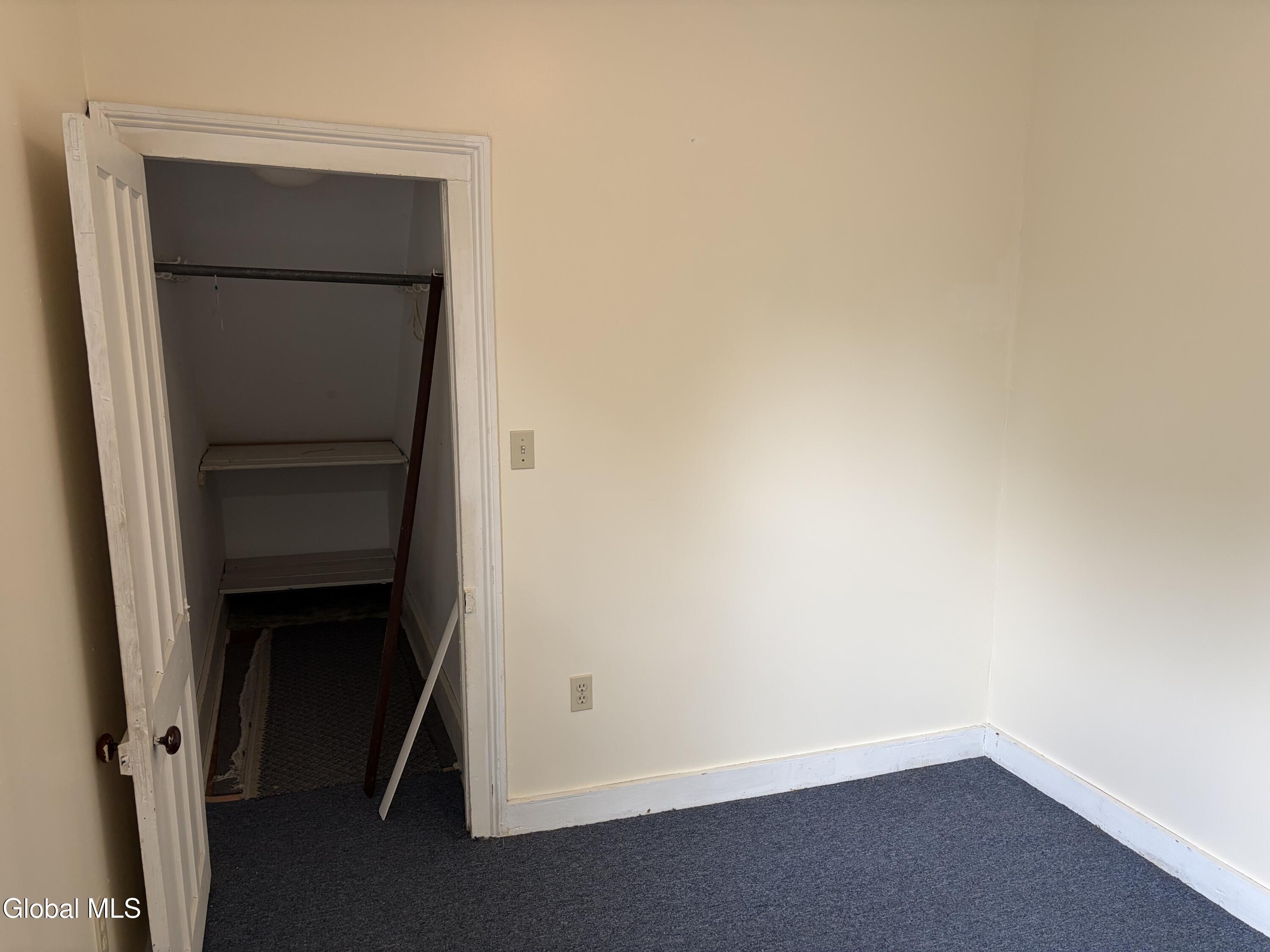 82 4th Street Waterford NY 12188