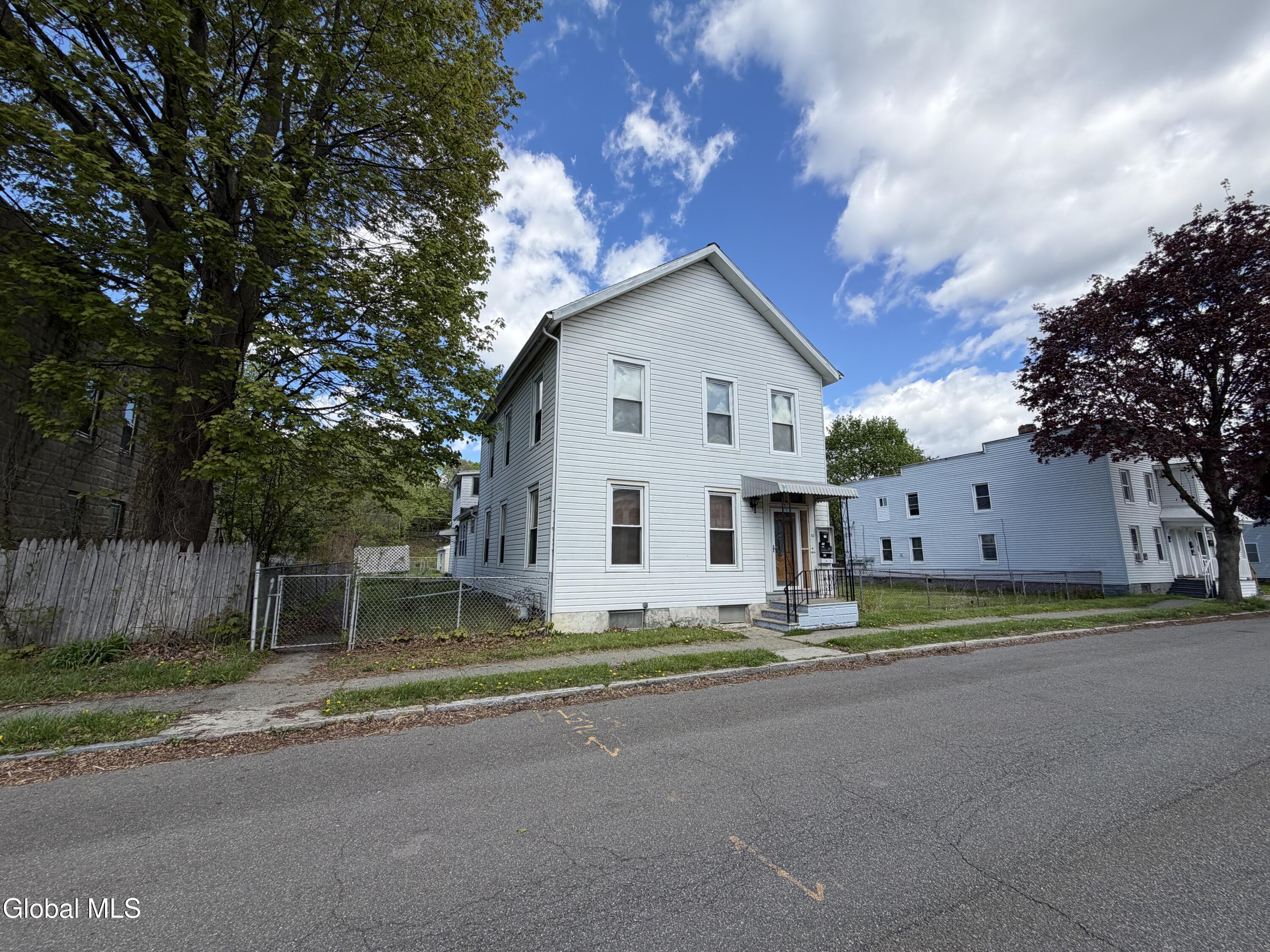 82 4th Street Waterford NY 12188