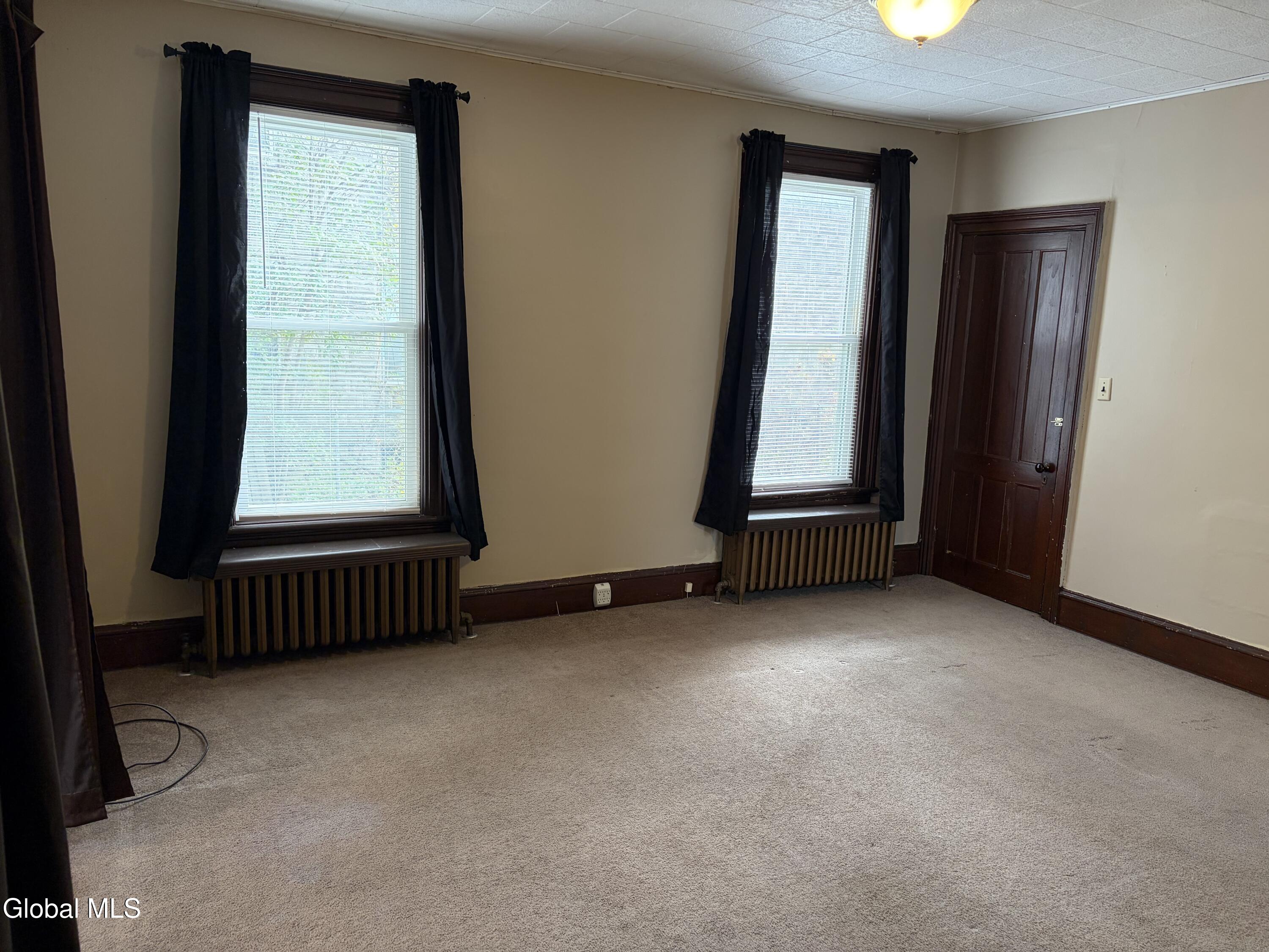 82 4th Street Waterford NY 12188