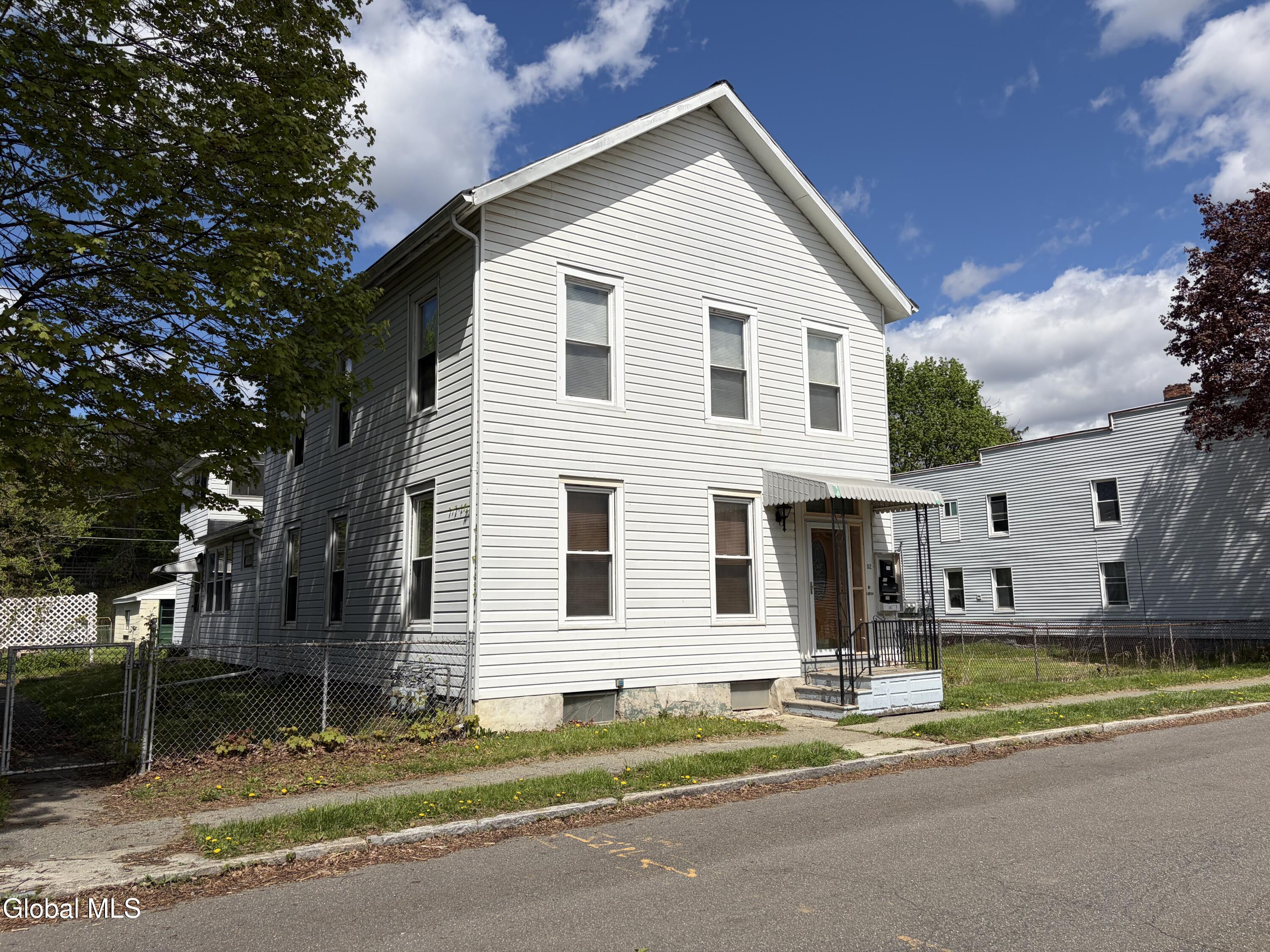 82 4th Street Waterford NY 12188