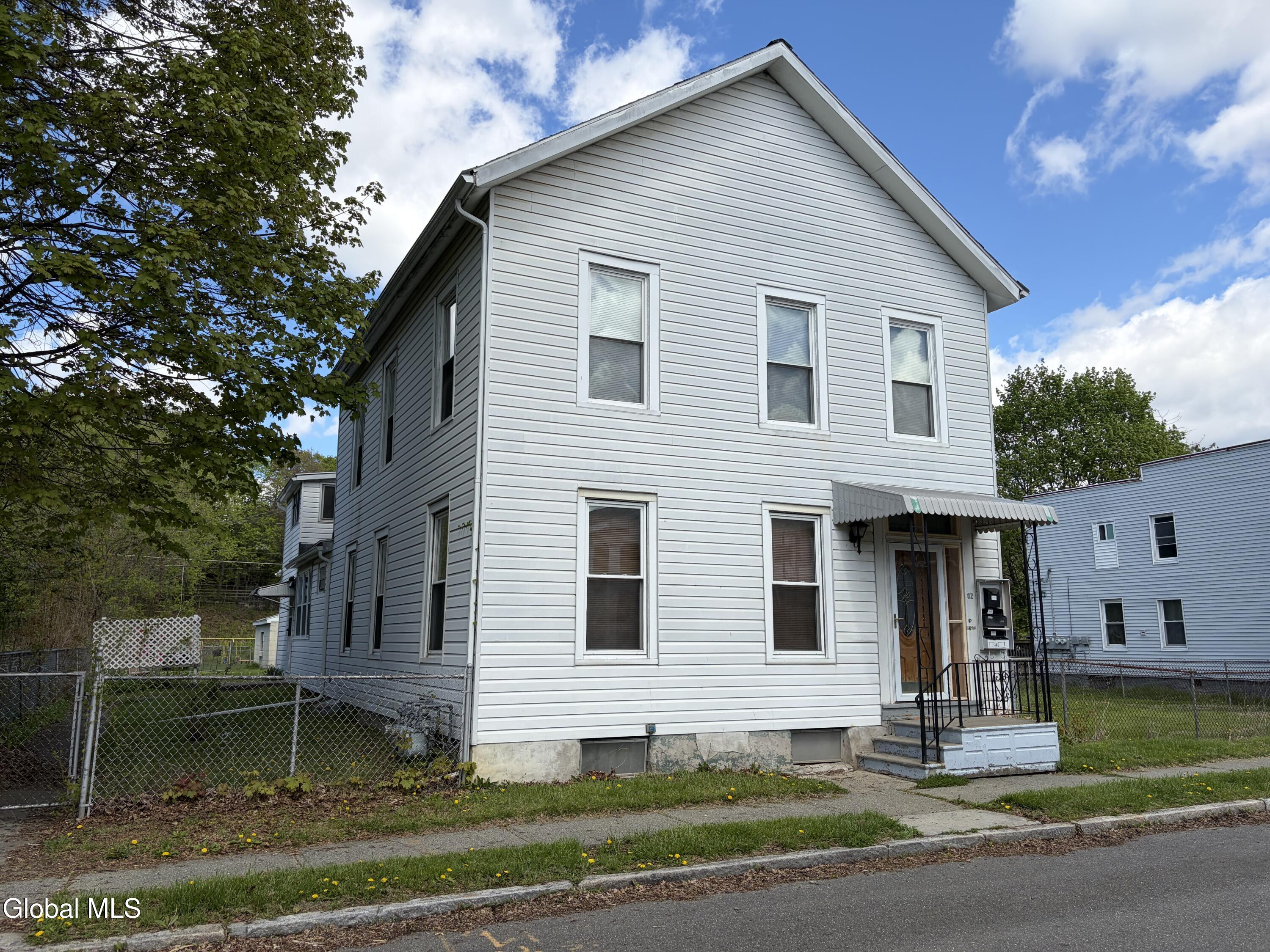 82 4th Street Waterford NY 12188