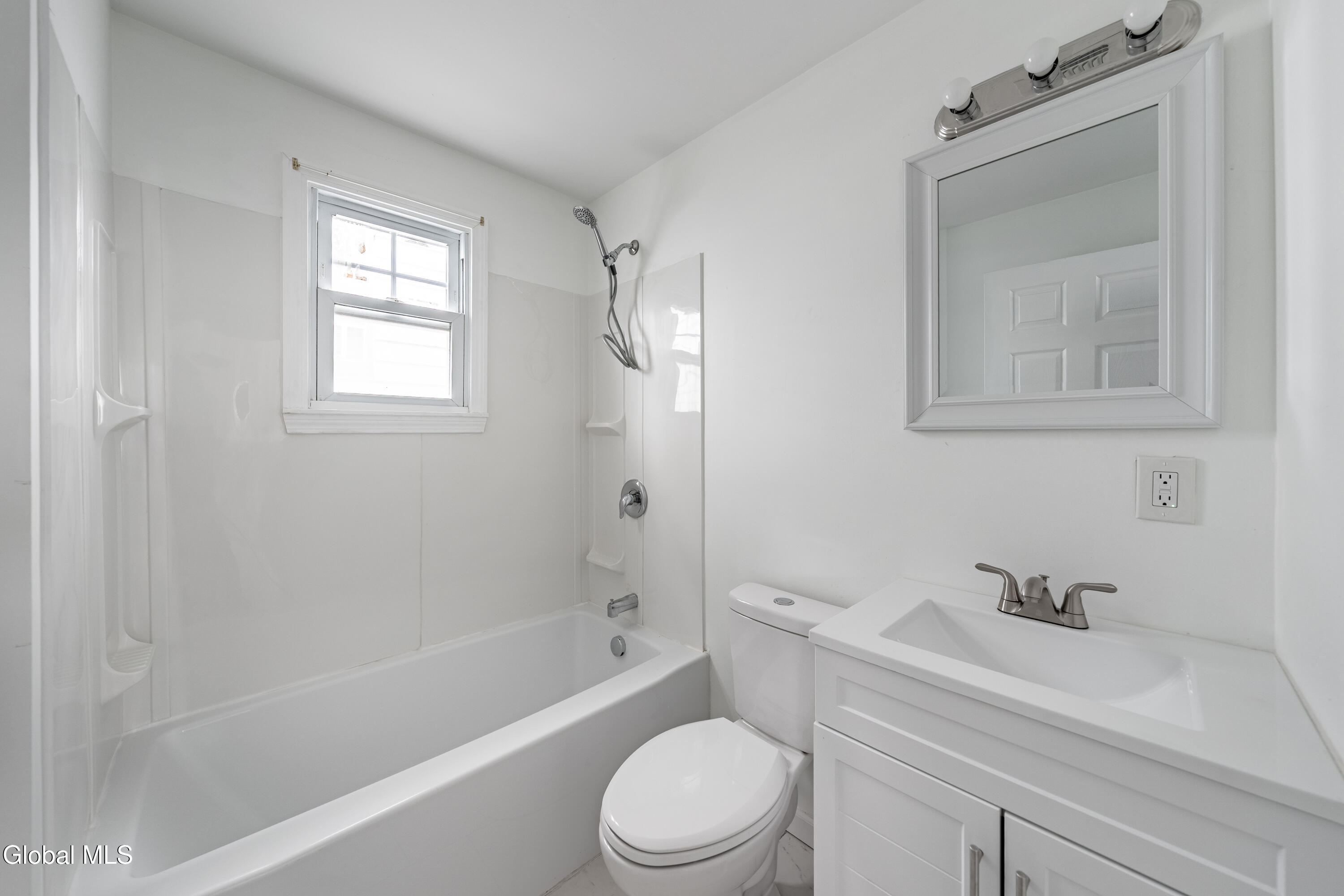 619 Seneca Street Schenectady NY 12308