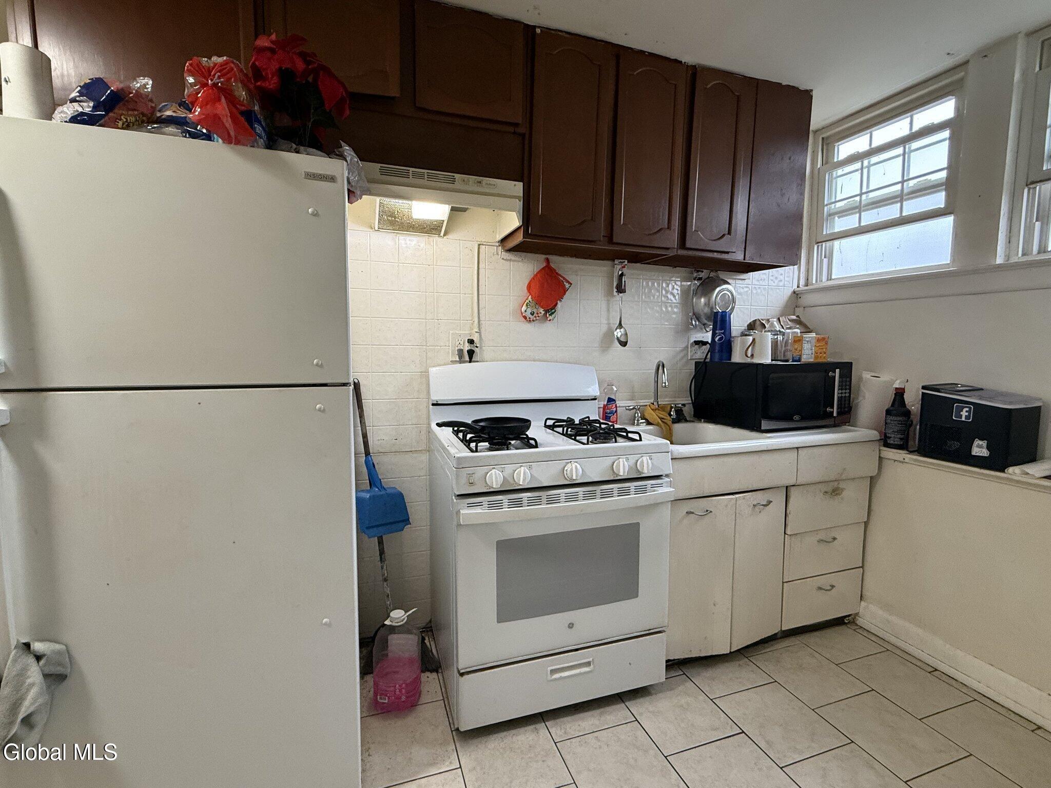 402 Clinton Avenue Albany NY 12206