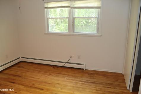 12 Limerick Drive Albany NY 12204