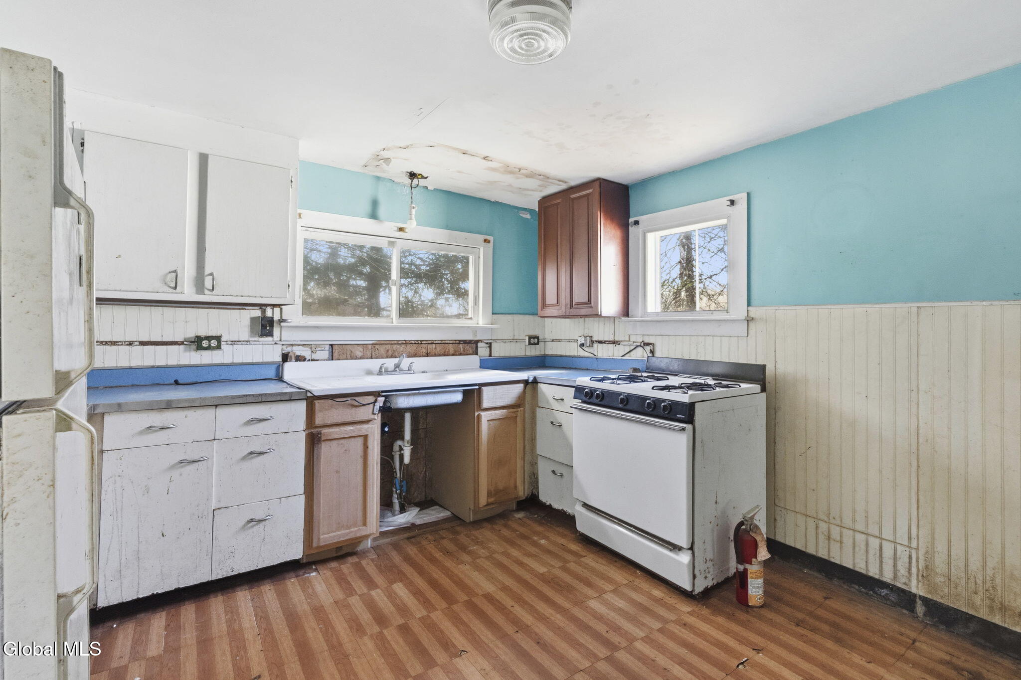 143 /147 Glenmont Road Glenmont NY 12077